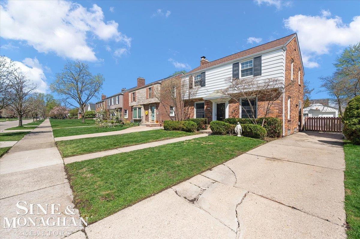 1866 Country Club Road, Grosse Pointe Woods, MI 48236 — Photo 33