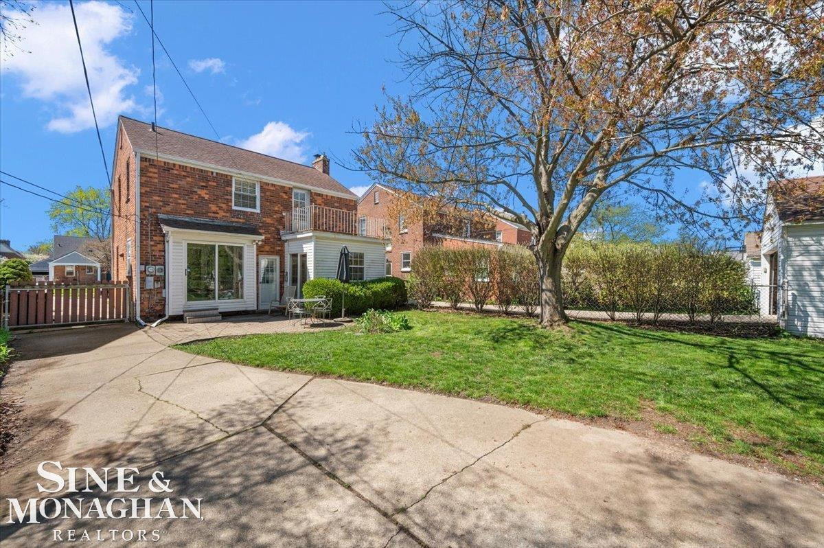 1866 Country Club Road, Grosse Pointe Woods, MI 48236 — Photo 40