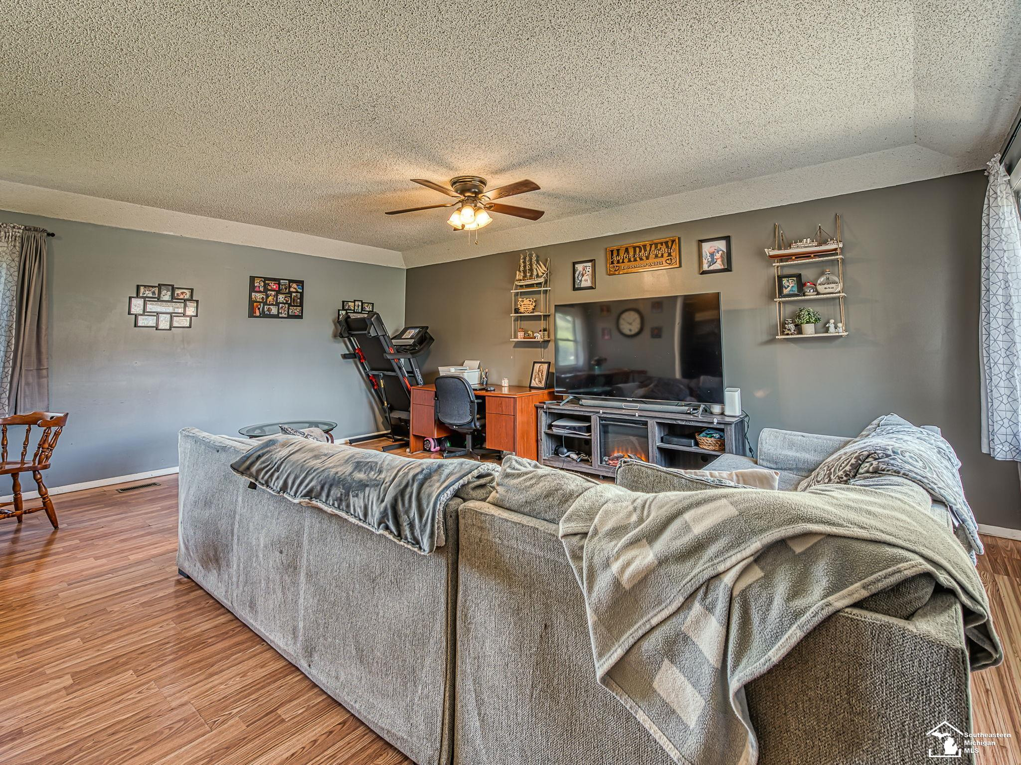 318 E Grove Street, Monroe, MI 48162 — Photo 4
