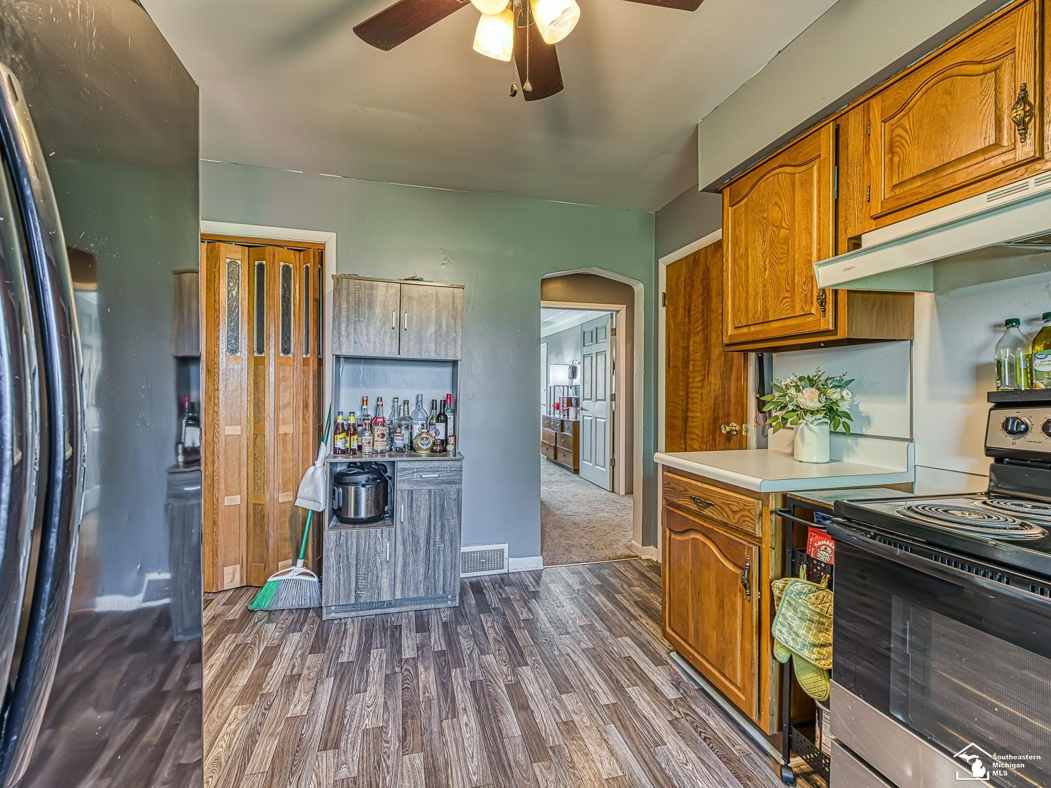318 E Grove Street, Monroe, MI 48162 — Photo 7