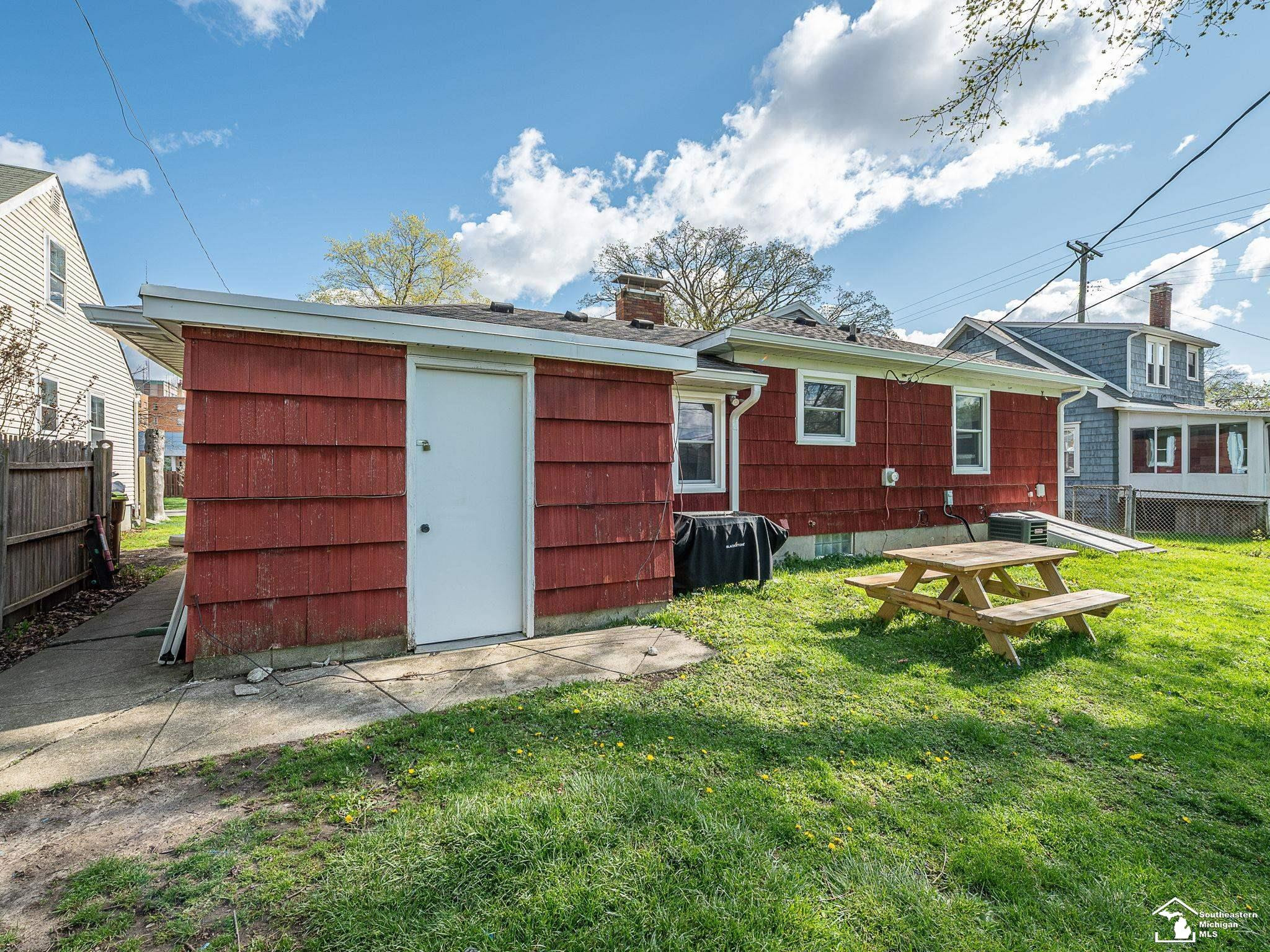 318 E Grove Street, Monroe, MI 48162 — Photo 28