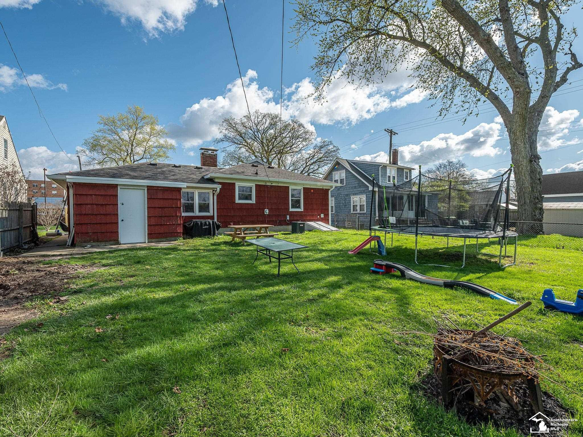 318 E Grove Street, Monroe, MI 48162 — Photo 30
