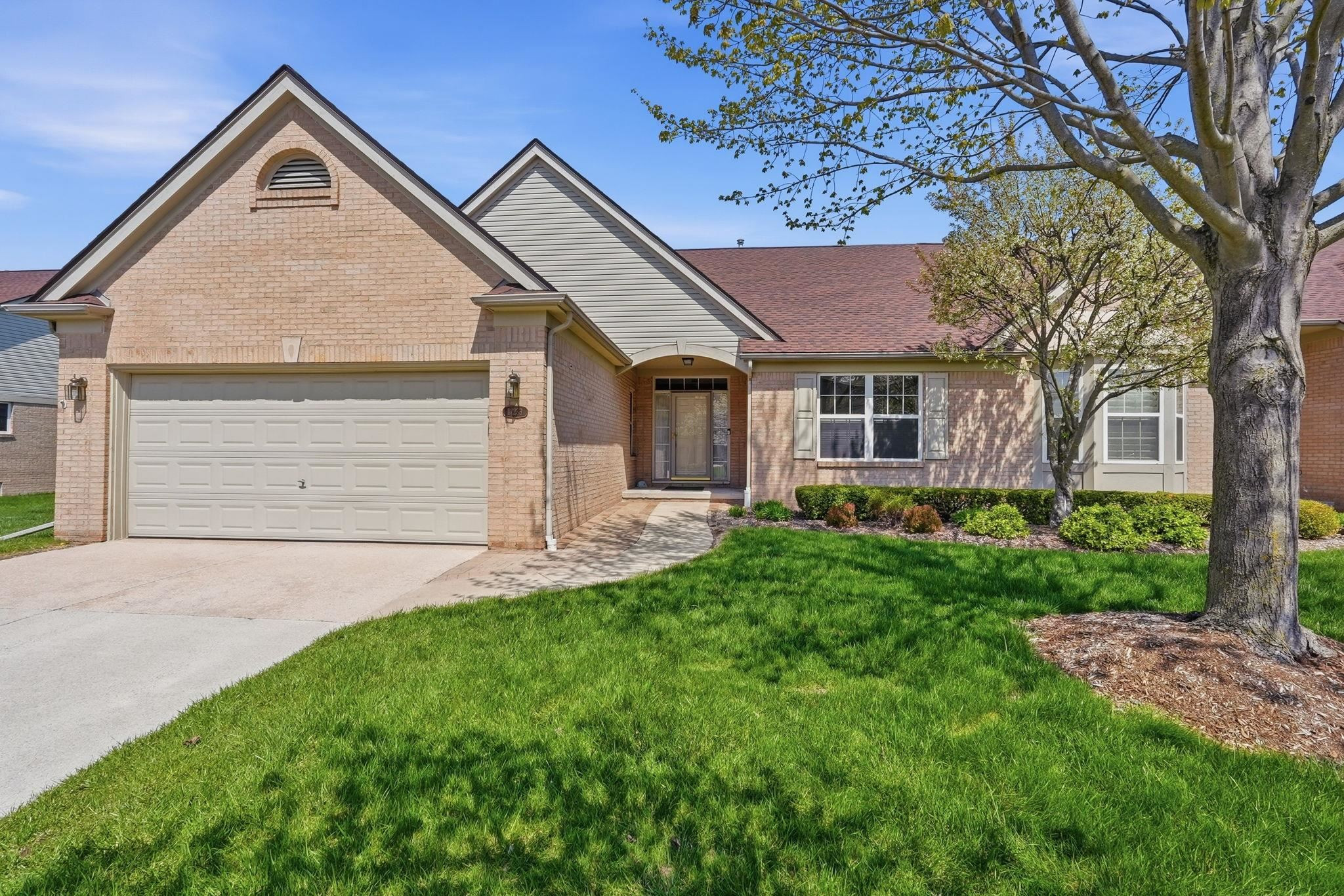 17233 Pond Drive, Clinton Twp, MI 48038 — Photo 2