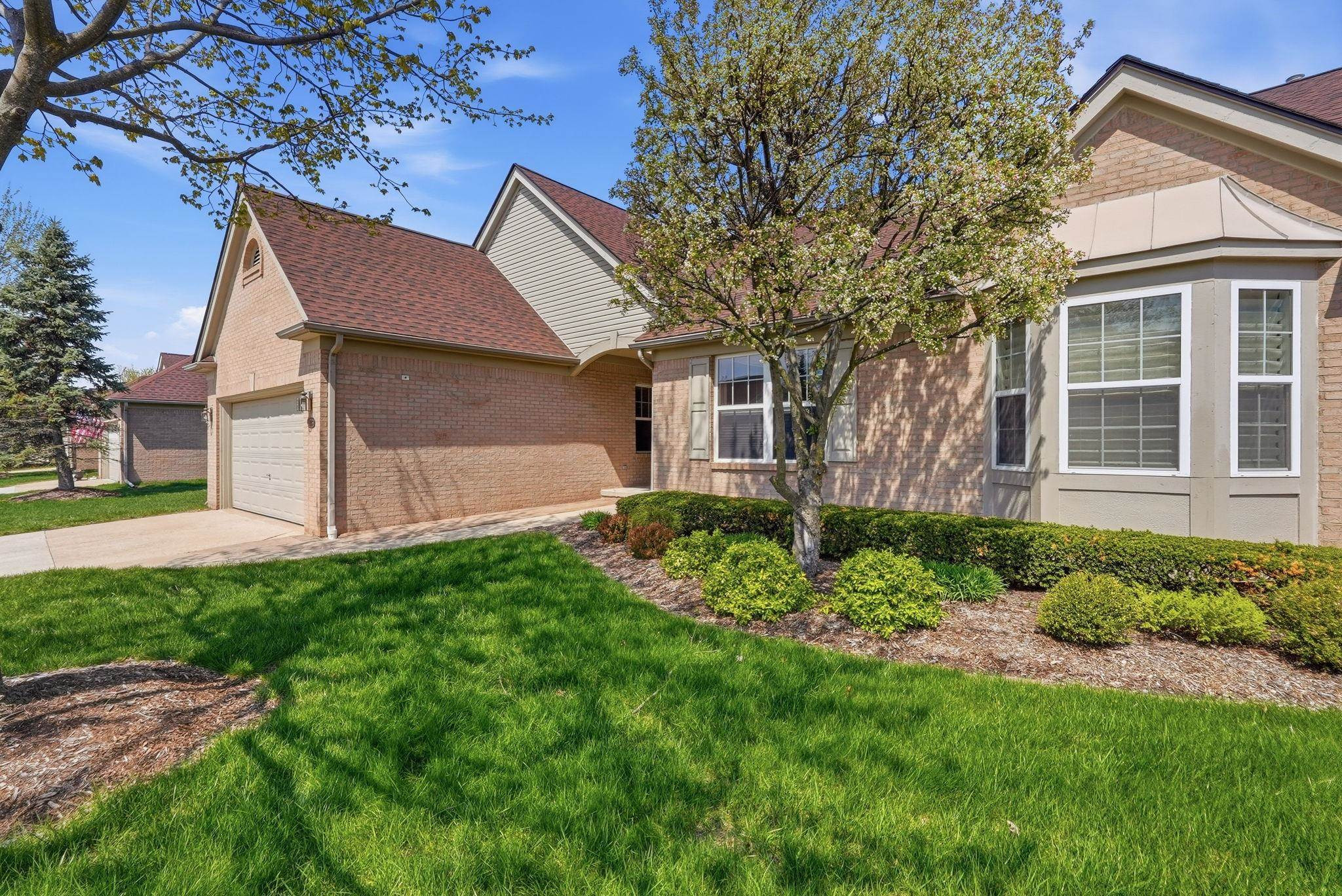 17233 Pond Drive, Clinton Twp, MI 48038 — Photo 3