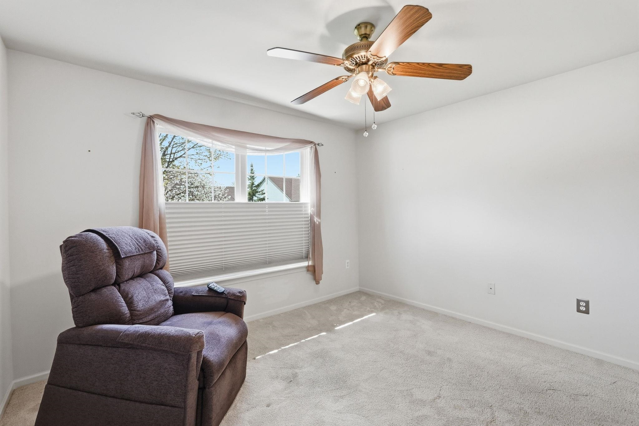 17233 Pond Drive, Clinton Twp, MI 48038 — Photo 15