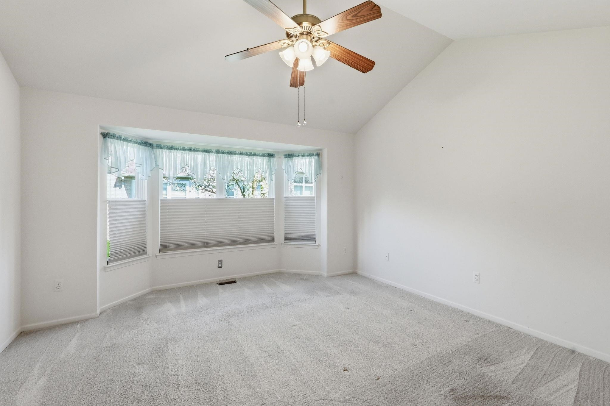 17233 Pond Drive, Clinton Twp, MI 48038 — Photo 16