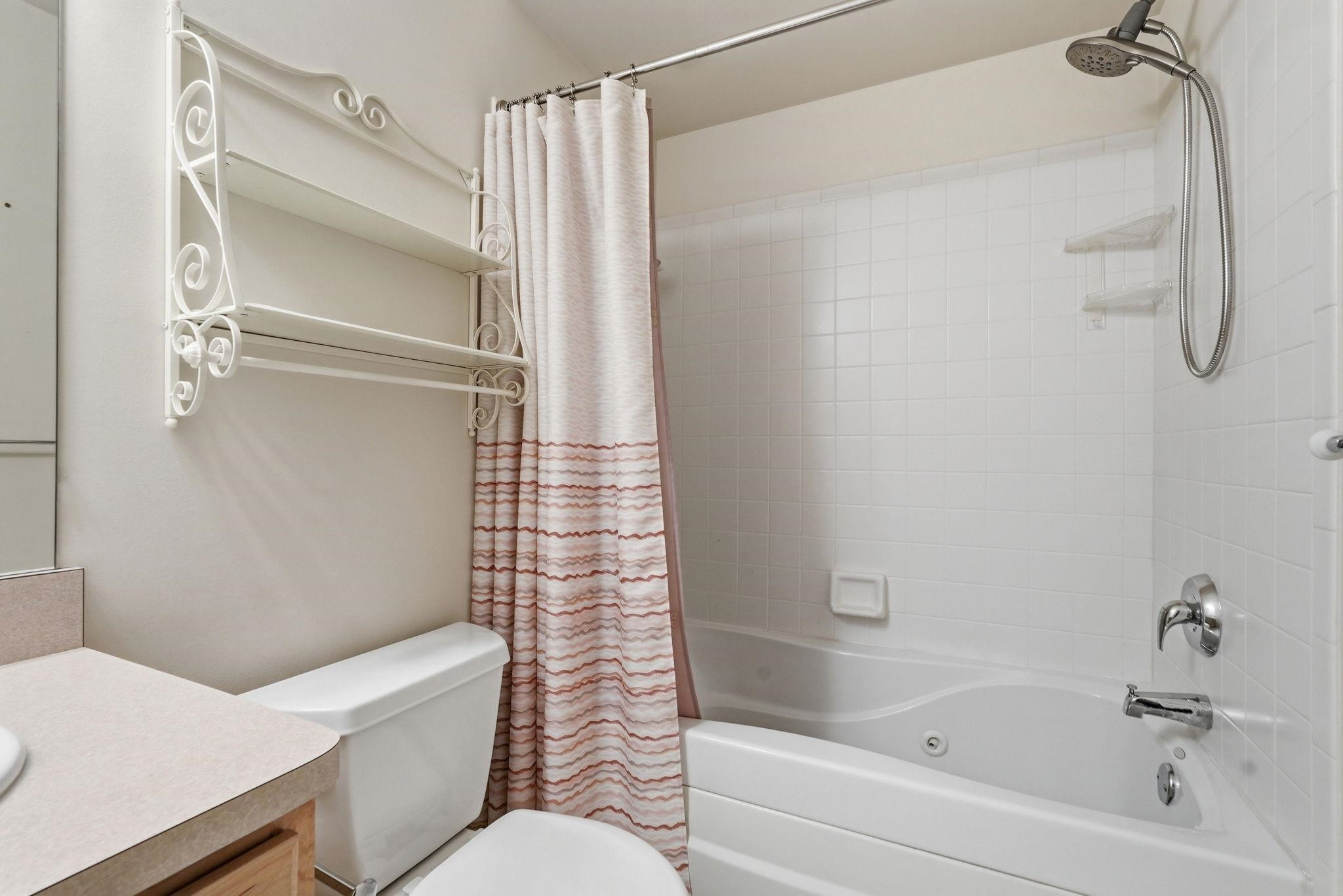 17233 Pond Drive, Clinton Twp, MI 48038 — Photo 20