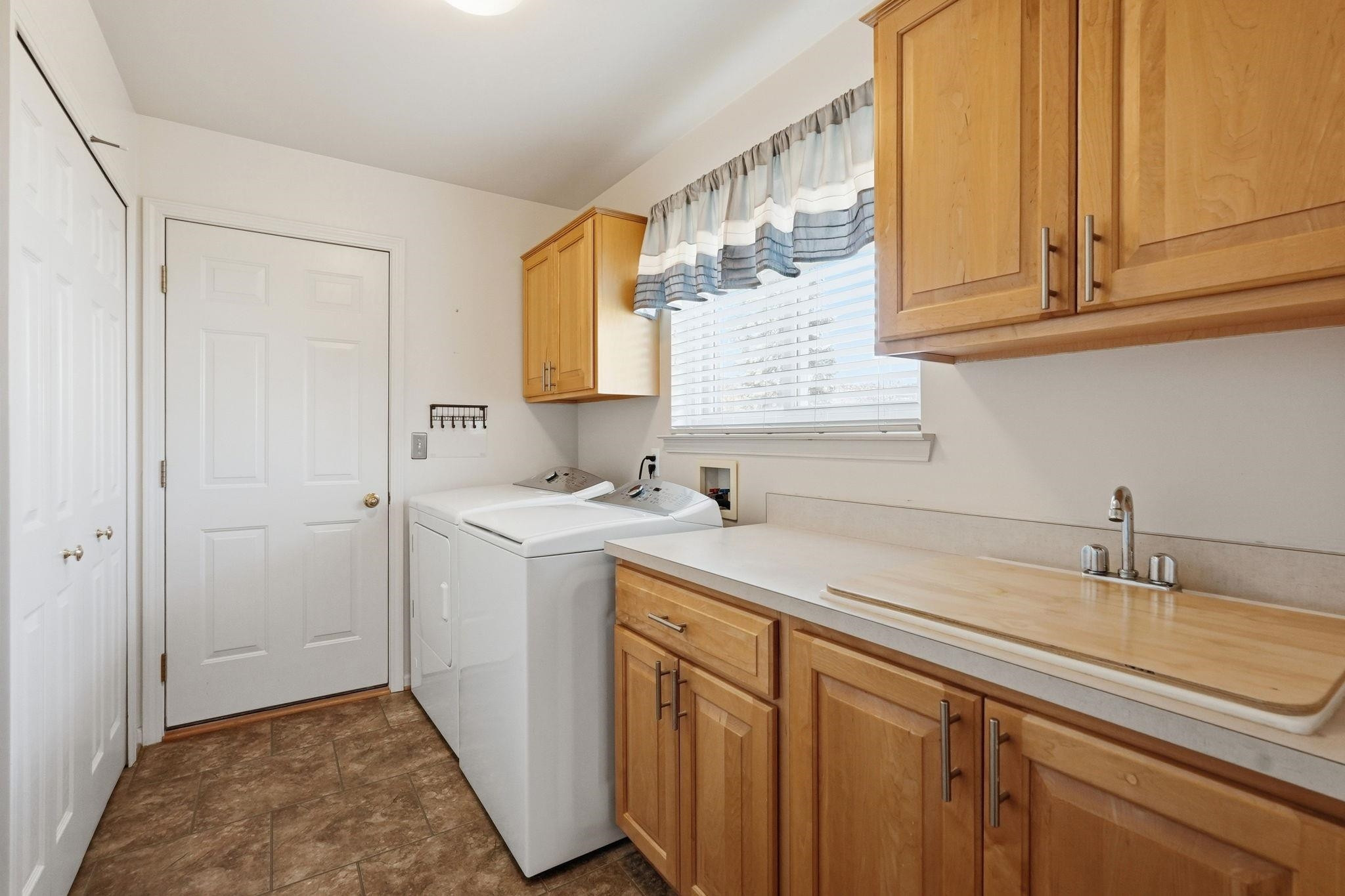 17233 Pond Drive, Clinton Twp, MI 48038 — Photo 25