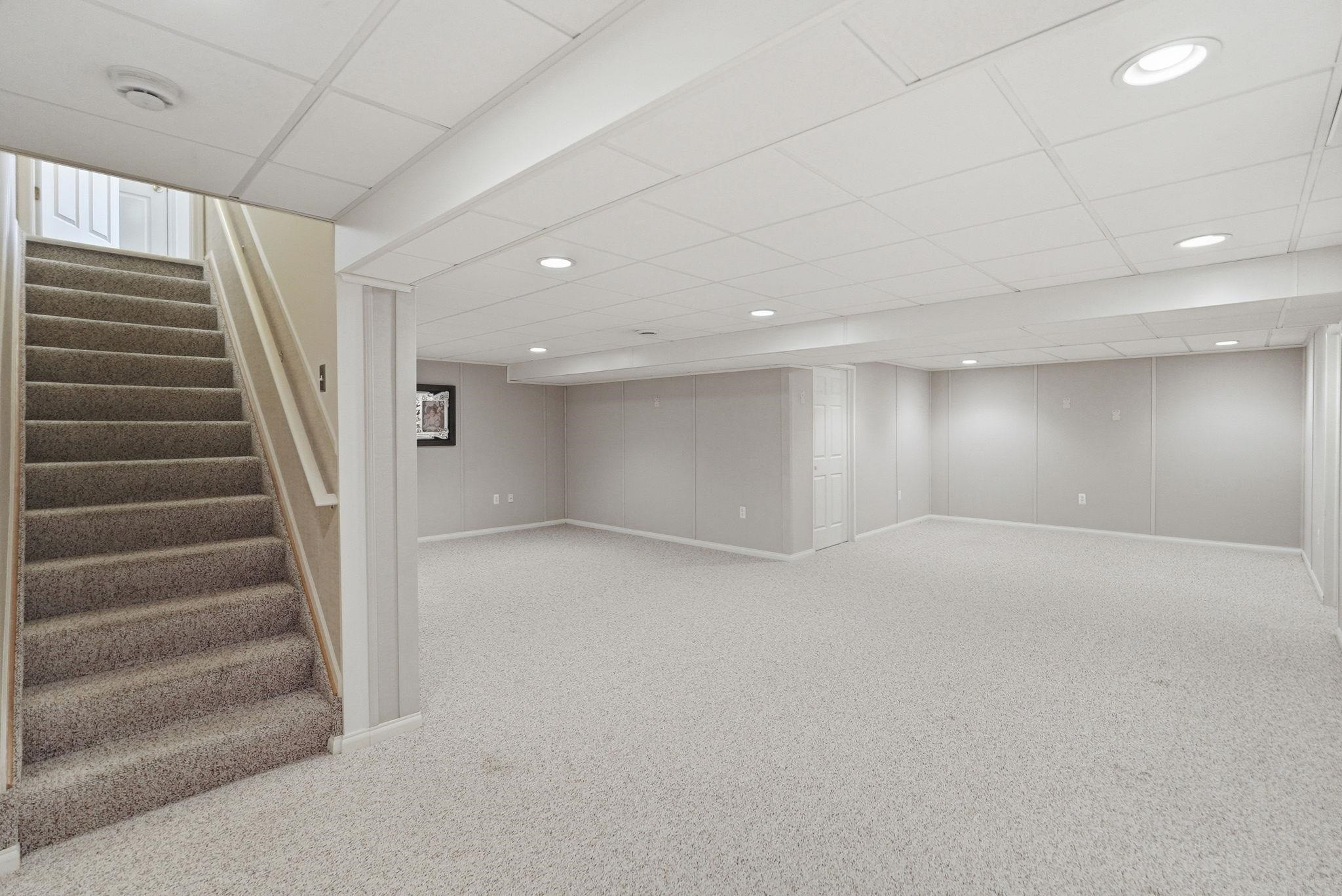 17233 Pond Drive, Clinton Twp, MI 48038 — Photo 28