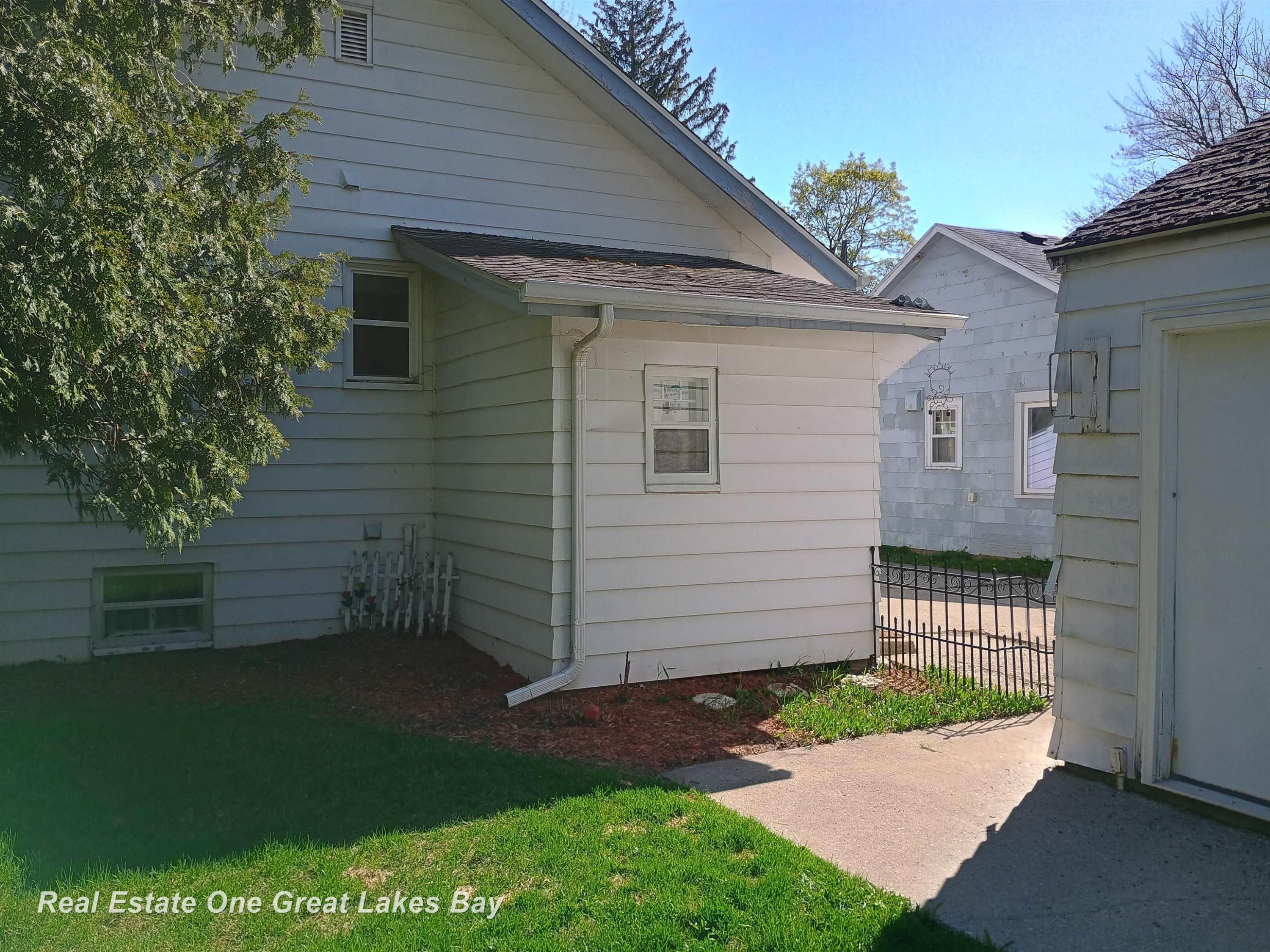 1416 Beech Street, Saginaw, MI 48602 — Photo 16