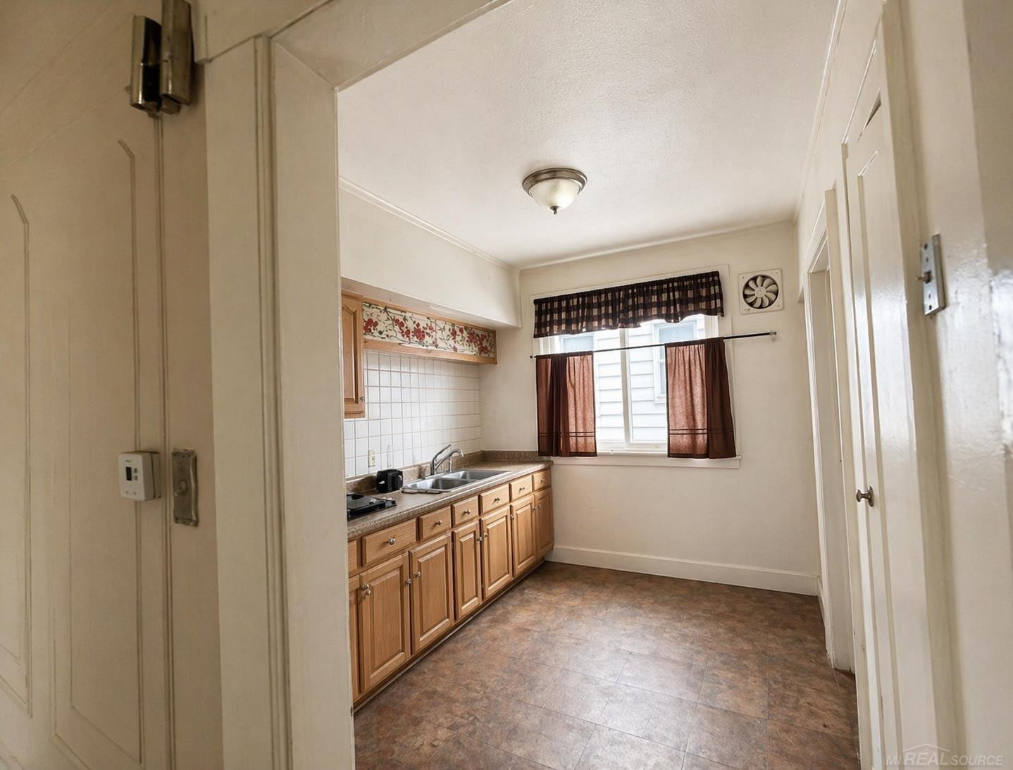 18866 Hull Street, Highland Park, MI 48203 — Photo 10