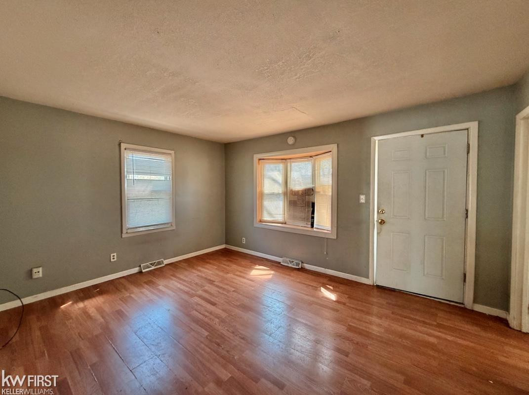 1387 Webber Avenue, Burton, MI 48529 — Photo 4