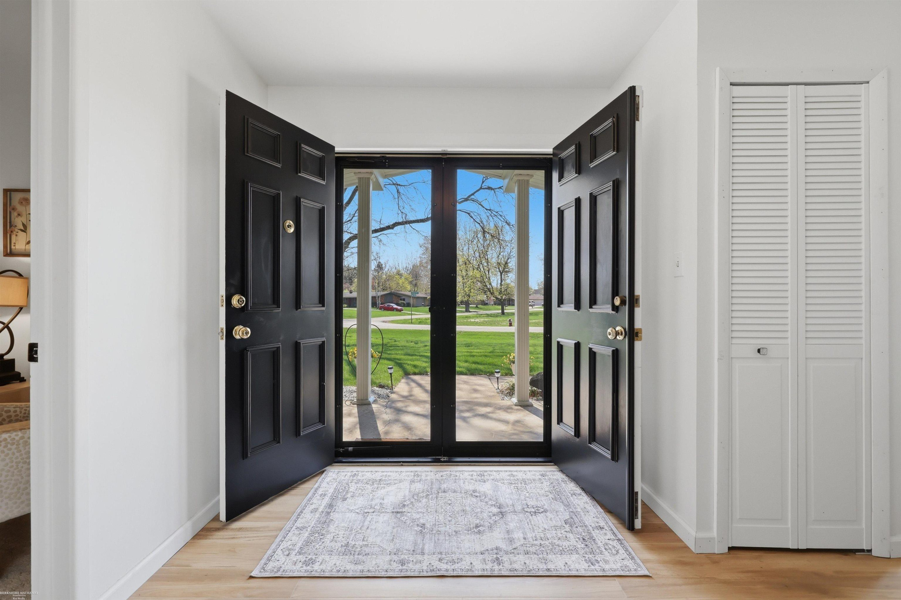 8995 Carriage hill Drive, Shelby Twp, MI 48317 — Photo 5