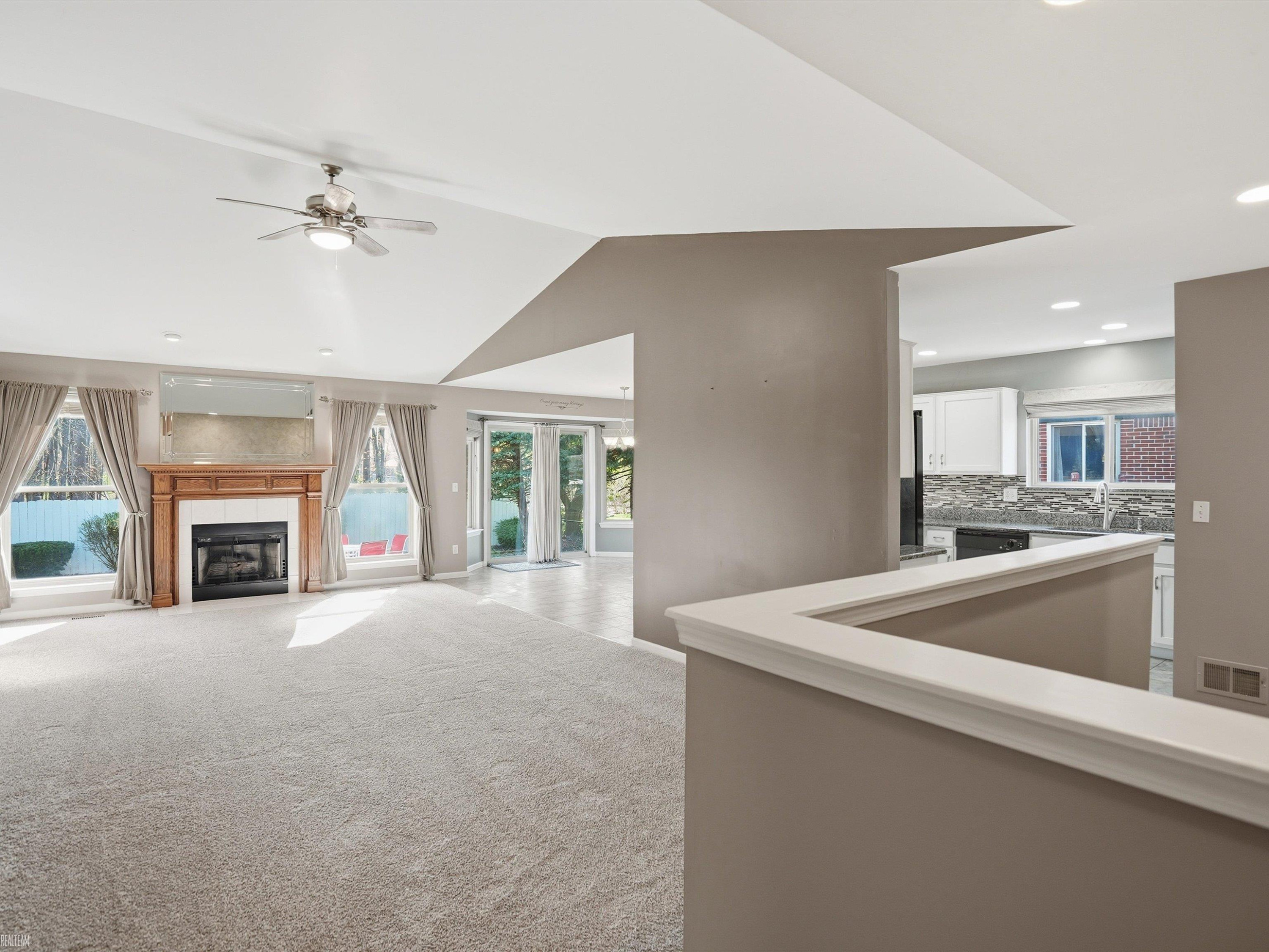 52625 Bree Drive, New Baltimore, MI 48047 — Photo 2