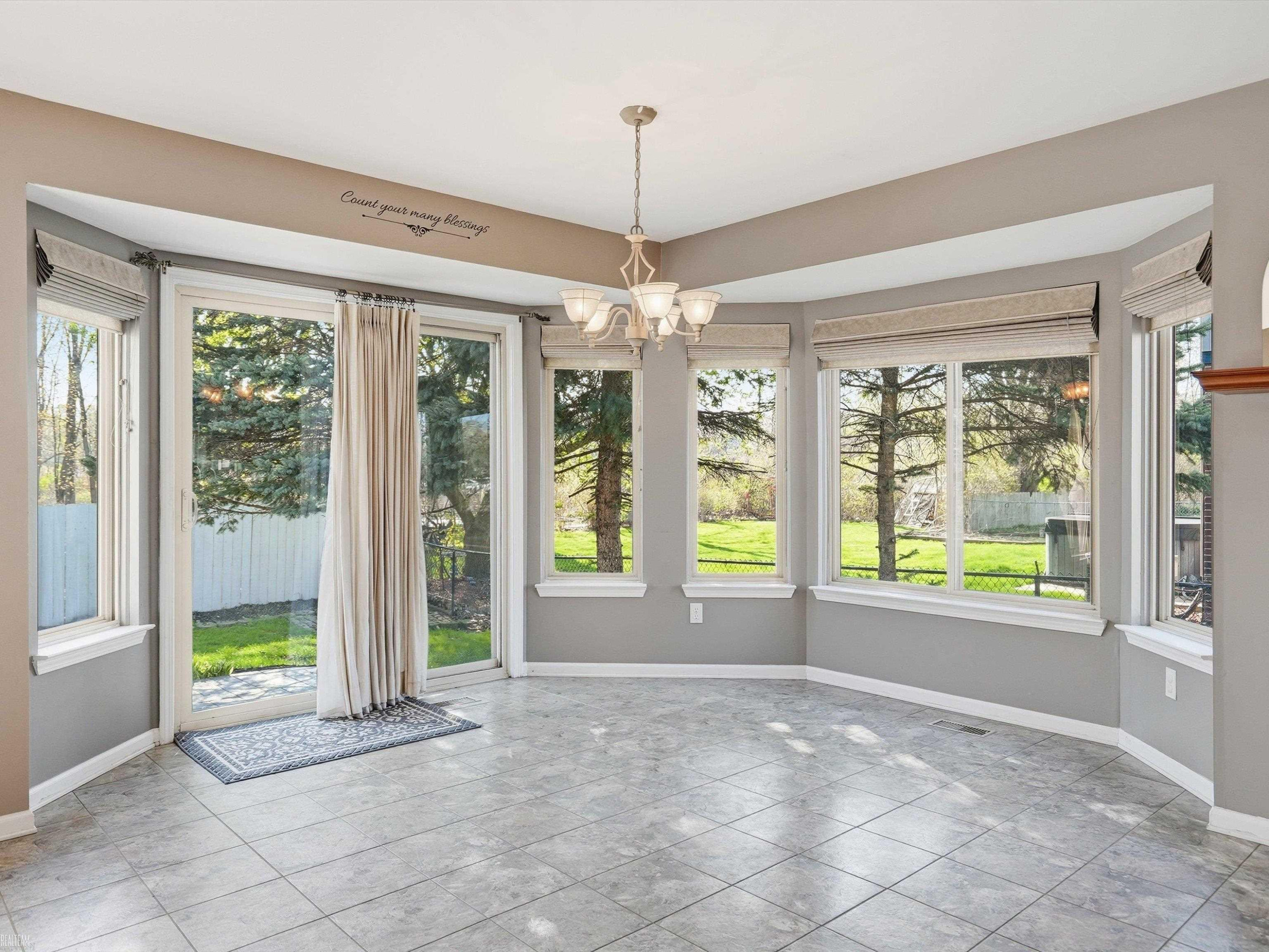 52625 Bree Drive, New Baltimore, MI 48047 — Photo 8