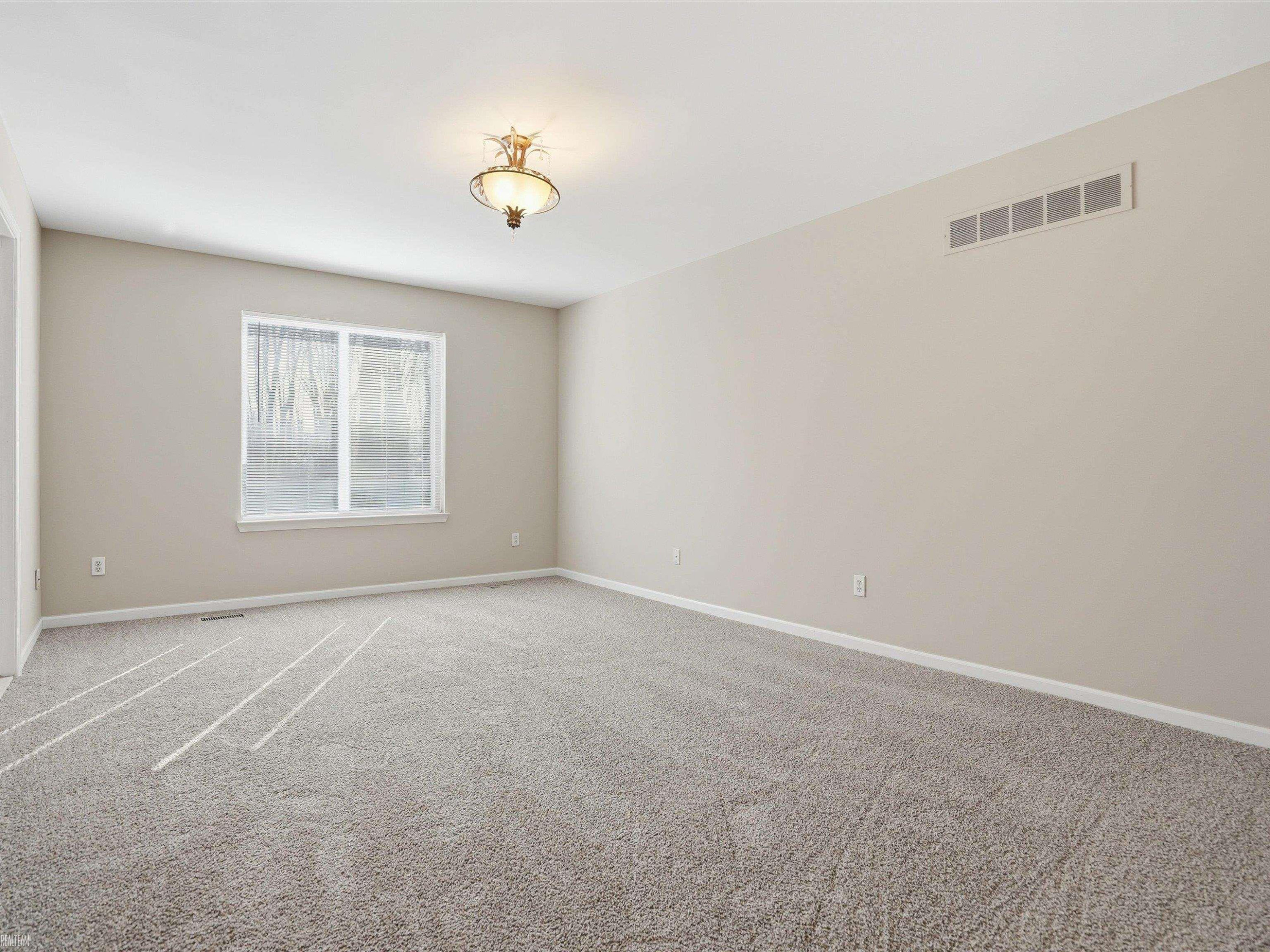 52625 Bree Drive, New Baltimore, MI 48047 — Photo 15