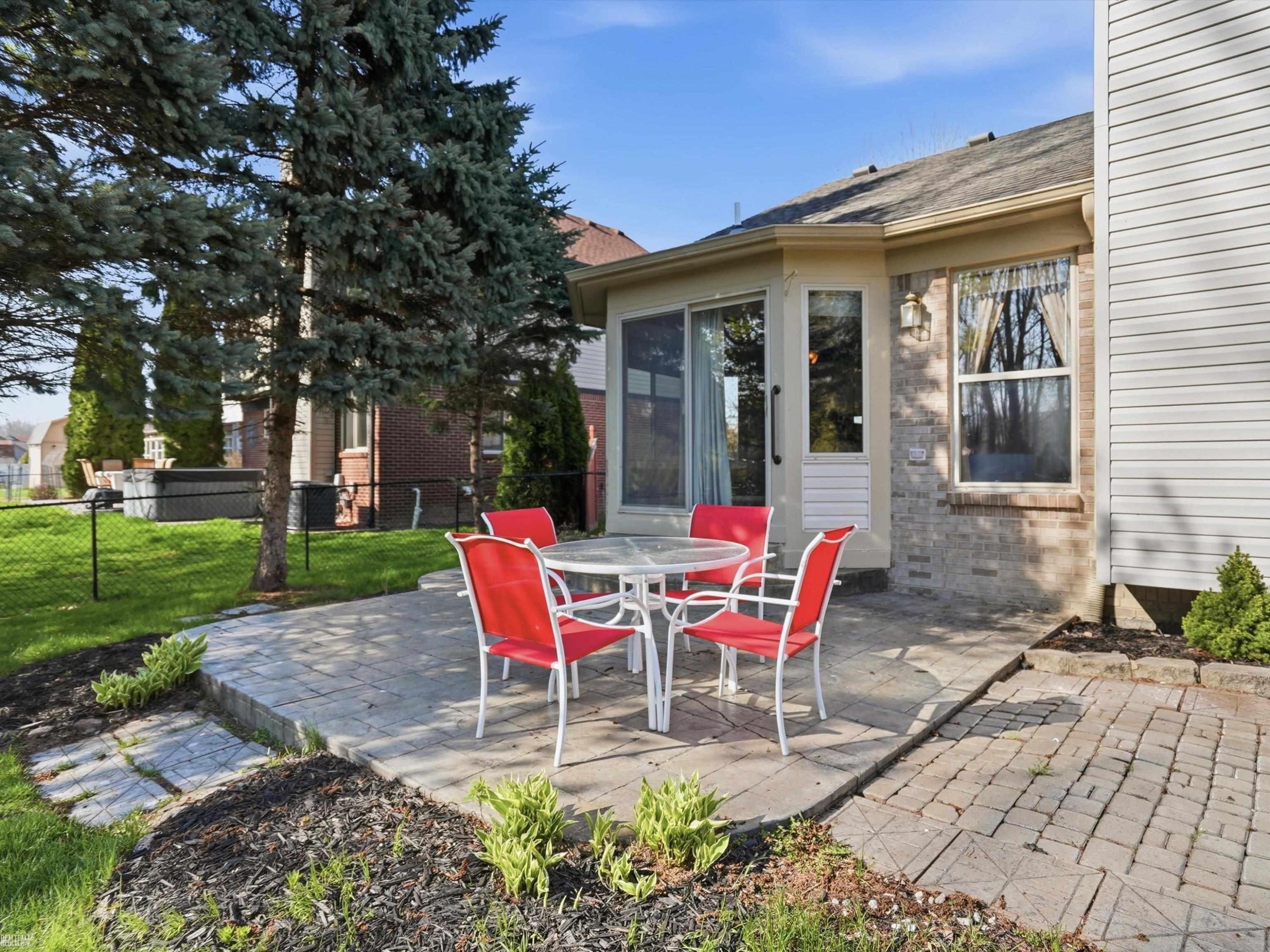52625 Bree Drive, New Baltimore, MI 48047 — Photo 26
