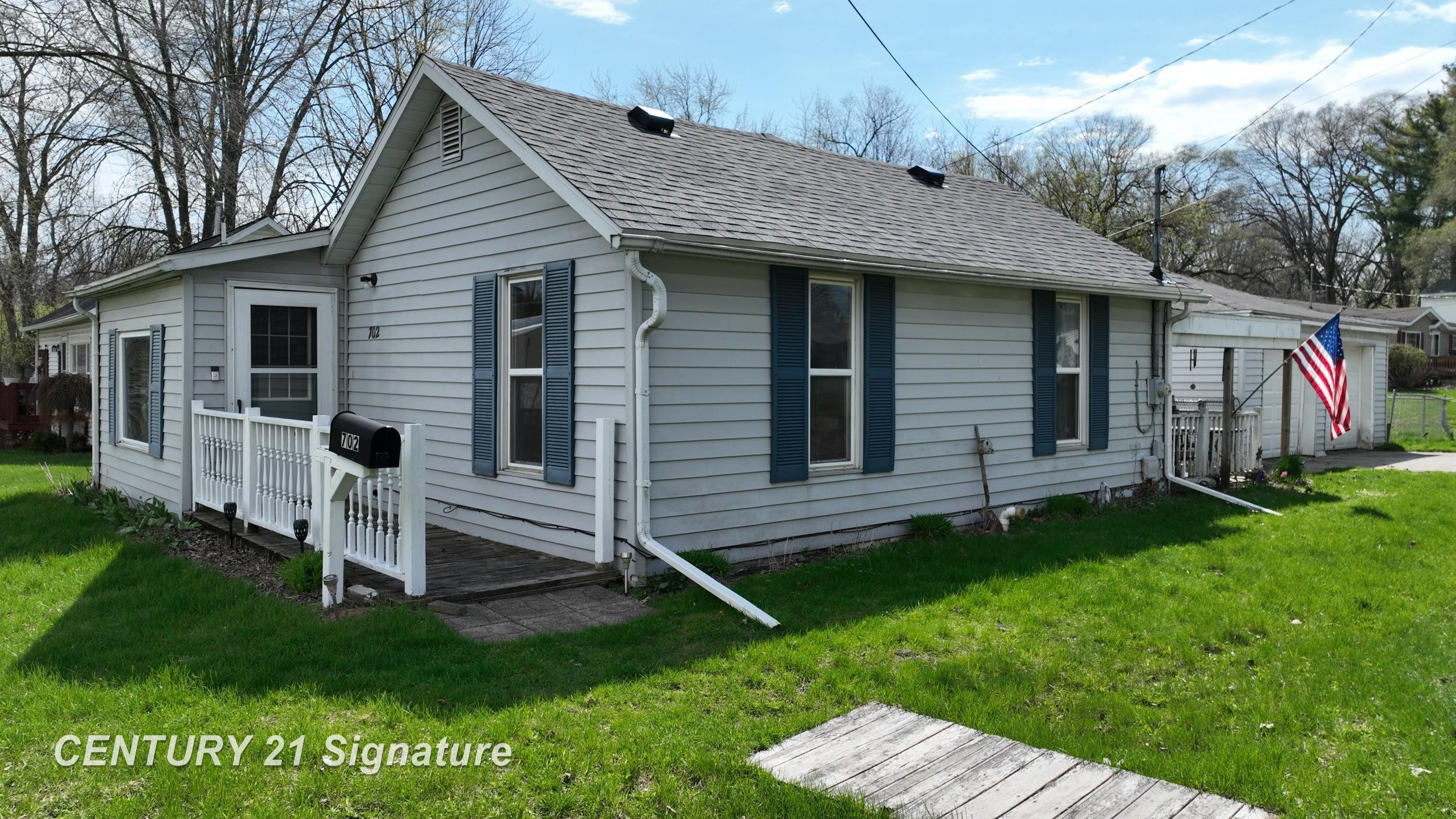 702 Flint Street, Saint Charles, MI 48655 — Photo 4