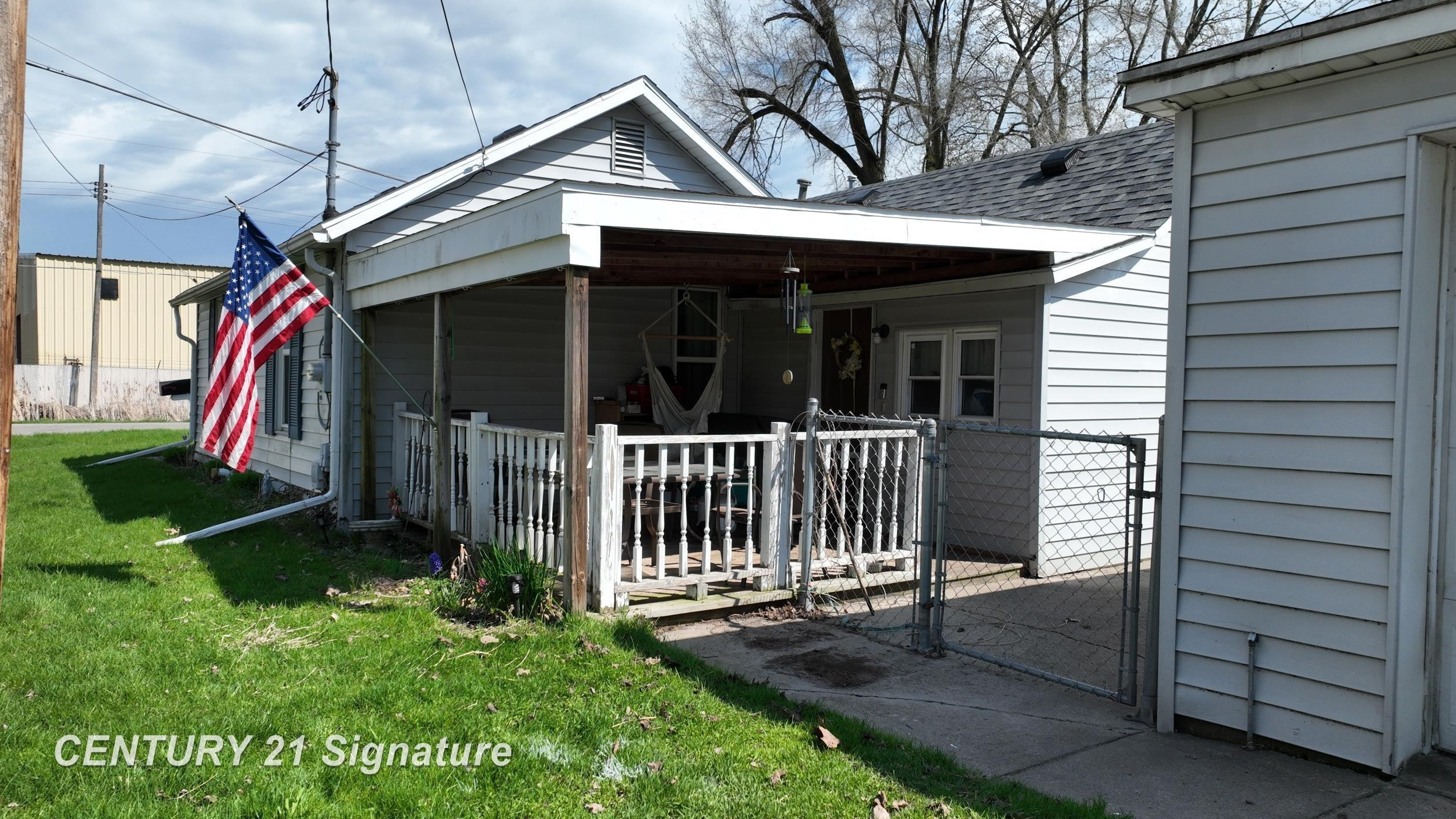 702 Flint Street, Saint Charles, MI 48655 — Photo 9