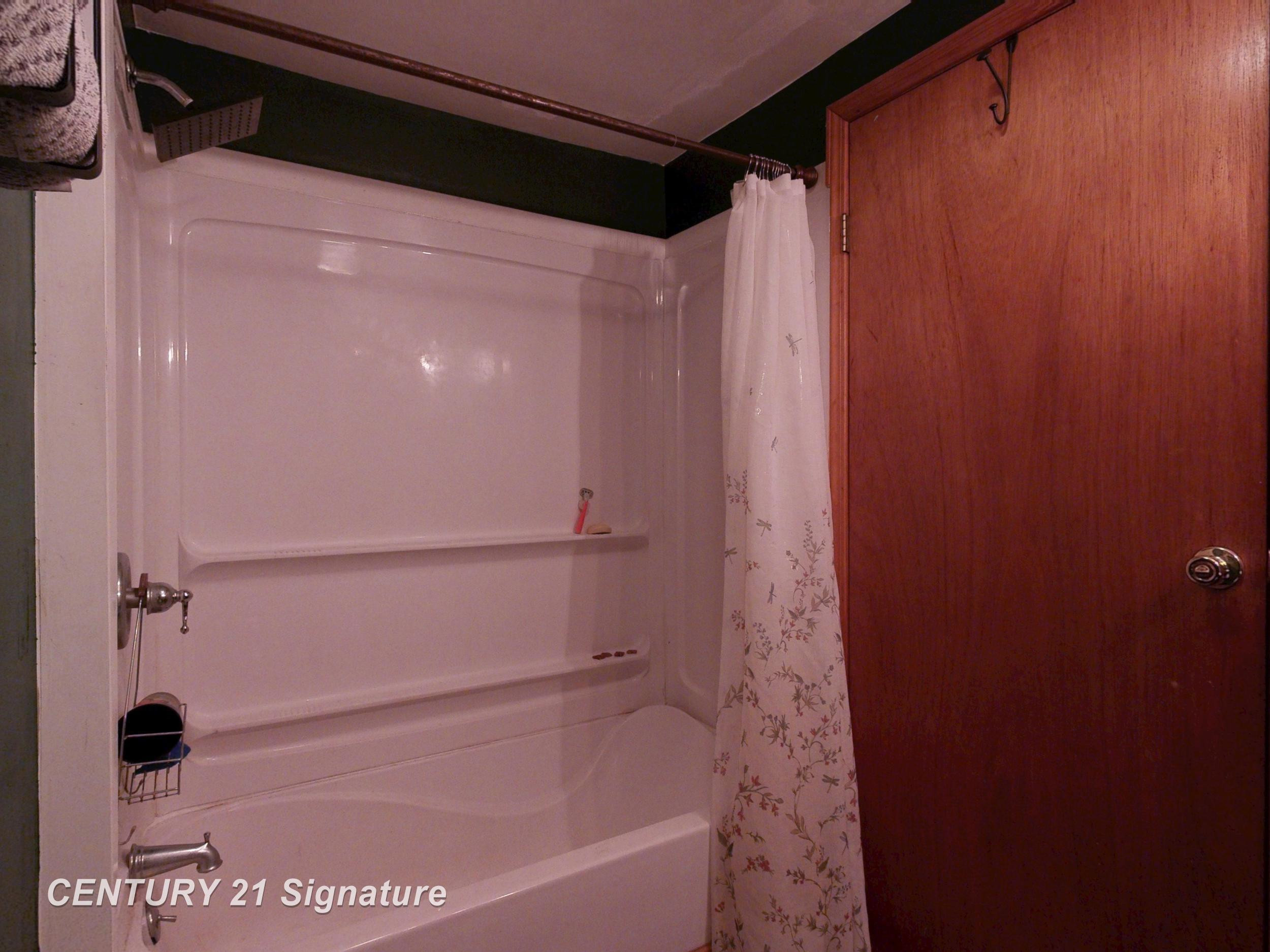702 Flint Street, Saint Charles, MI 48655 — Photo 22