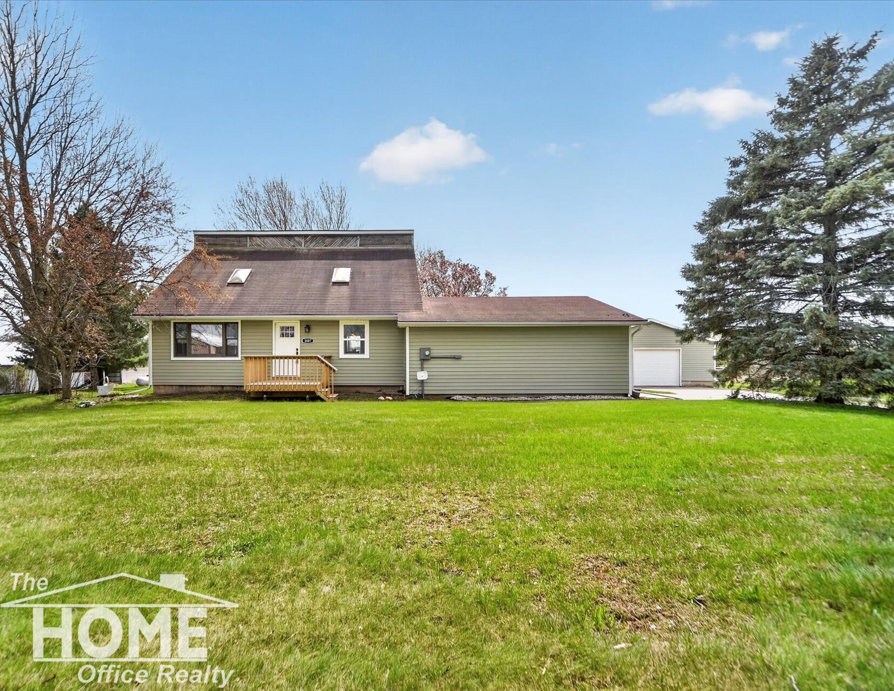 3887 W Brewer Road, Owosso, MI 48867 — front exterior