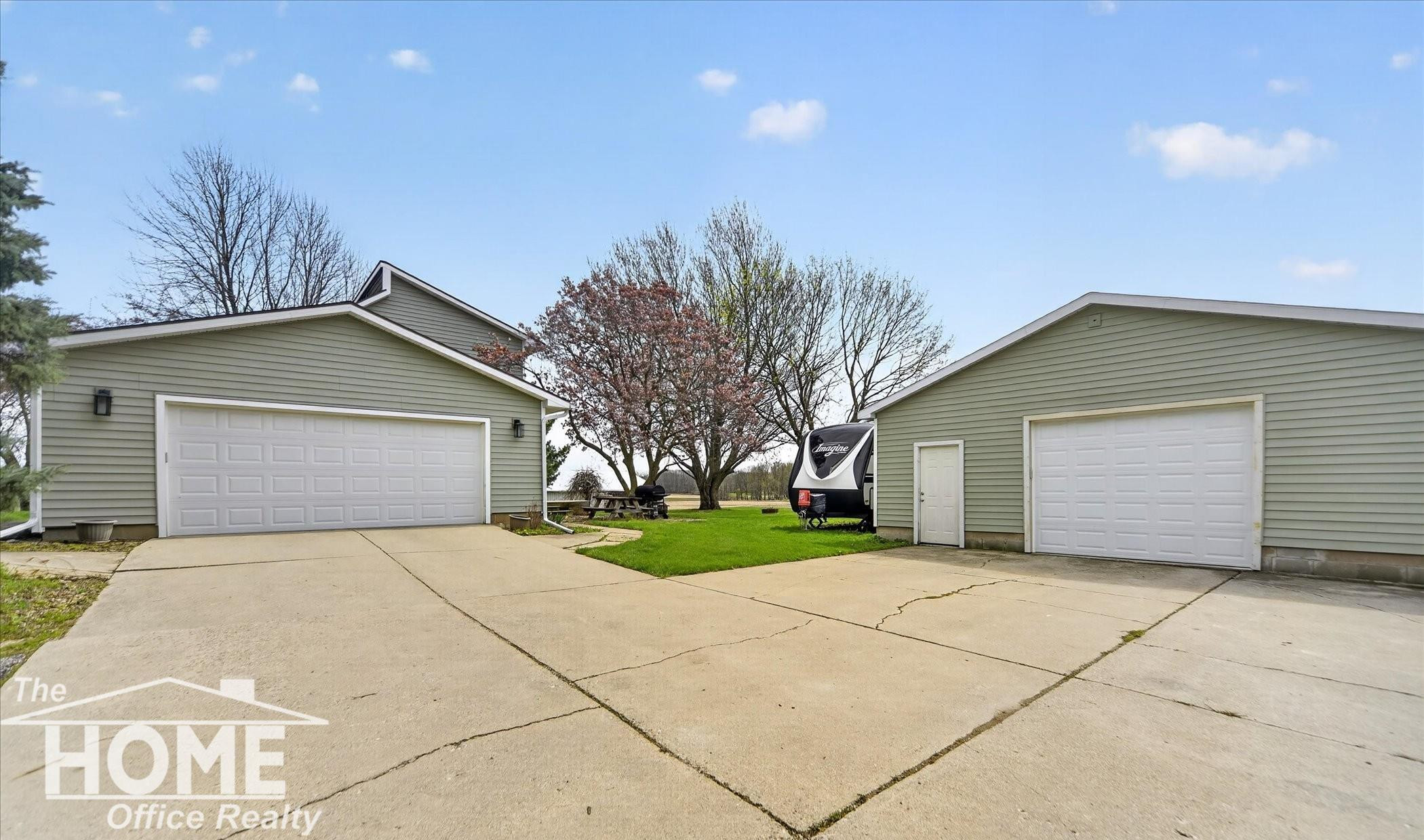 3887 W Brewer Road, Owosso, MI 48867 — Photo 2