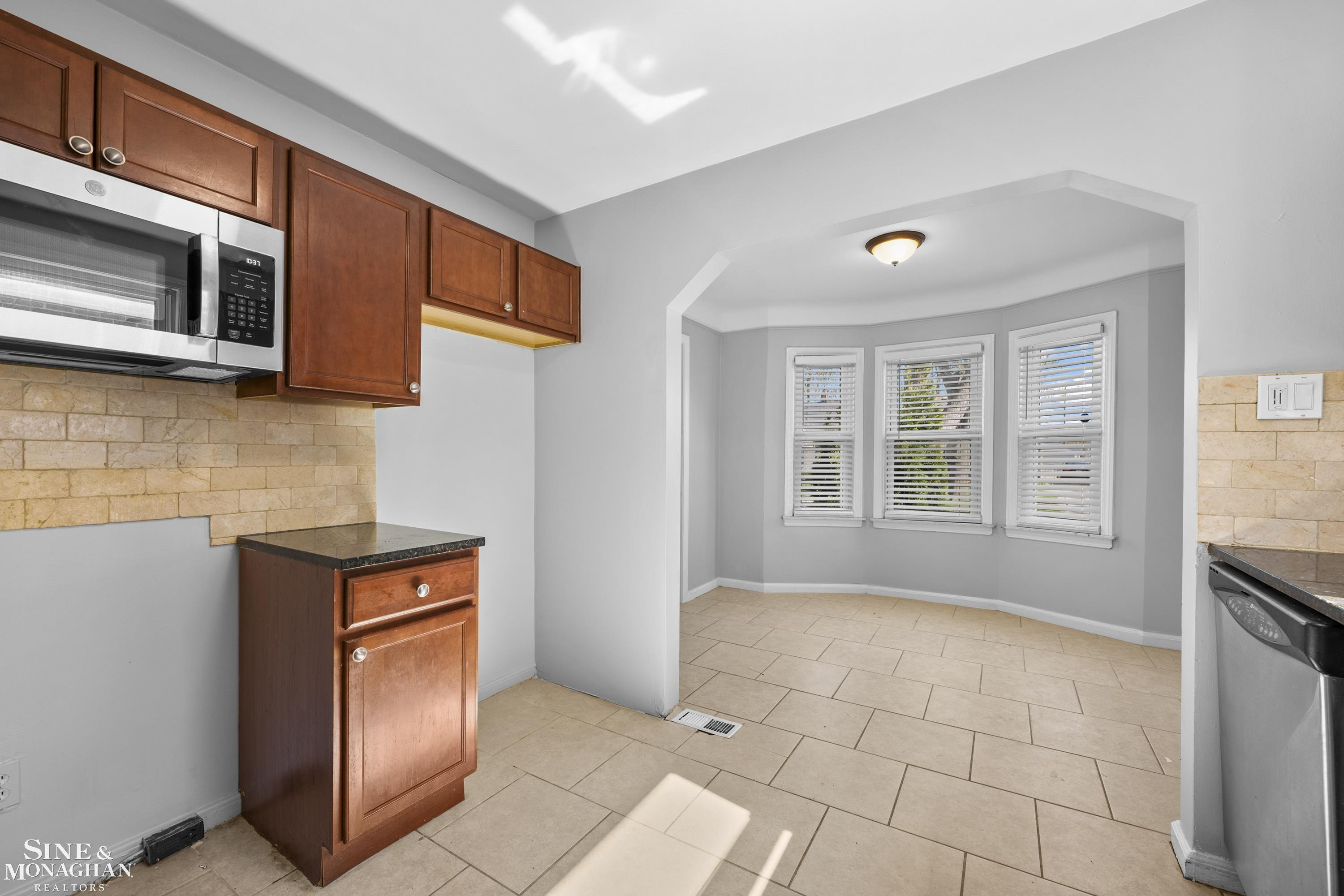 21734 Colony Street, Saint Clair Shores, MI 48080 — Photo 9