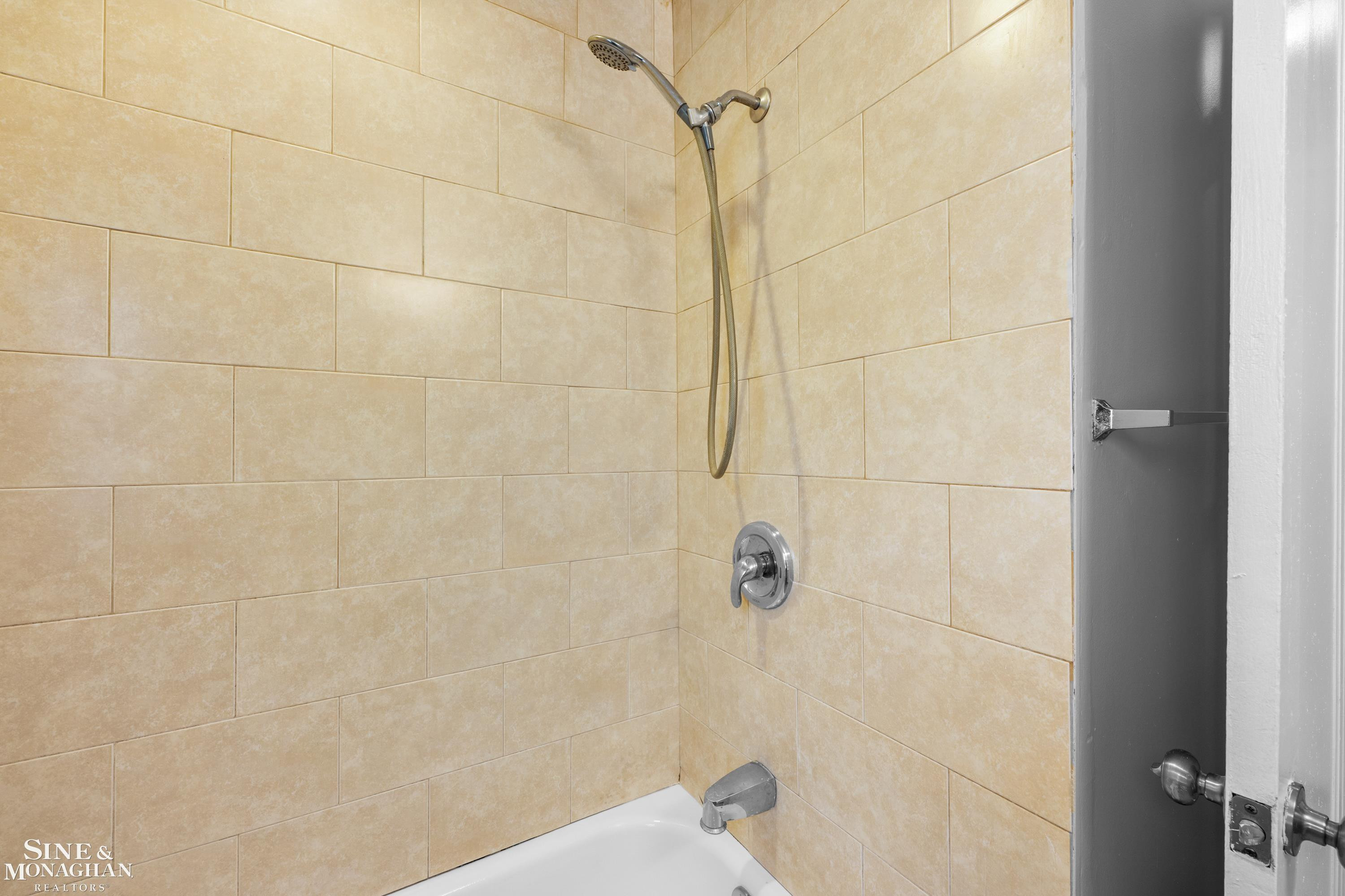 21734 Colony Street, Saint Clair Shores, MI 48080 — Photo 11