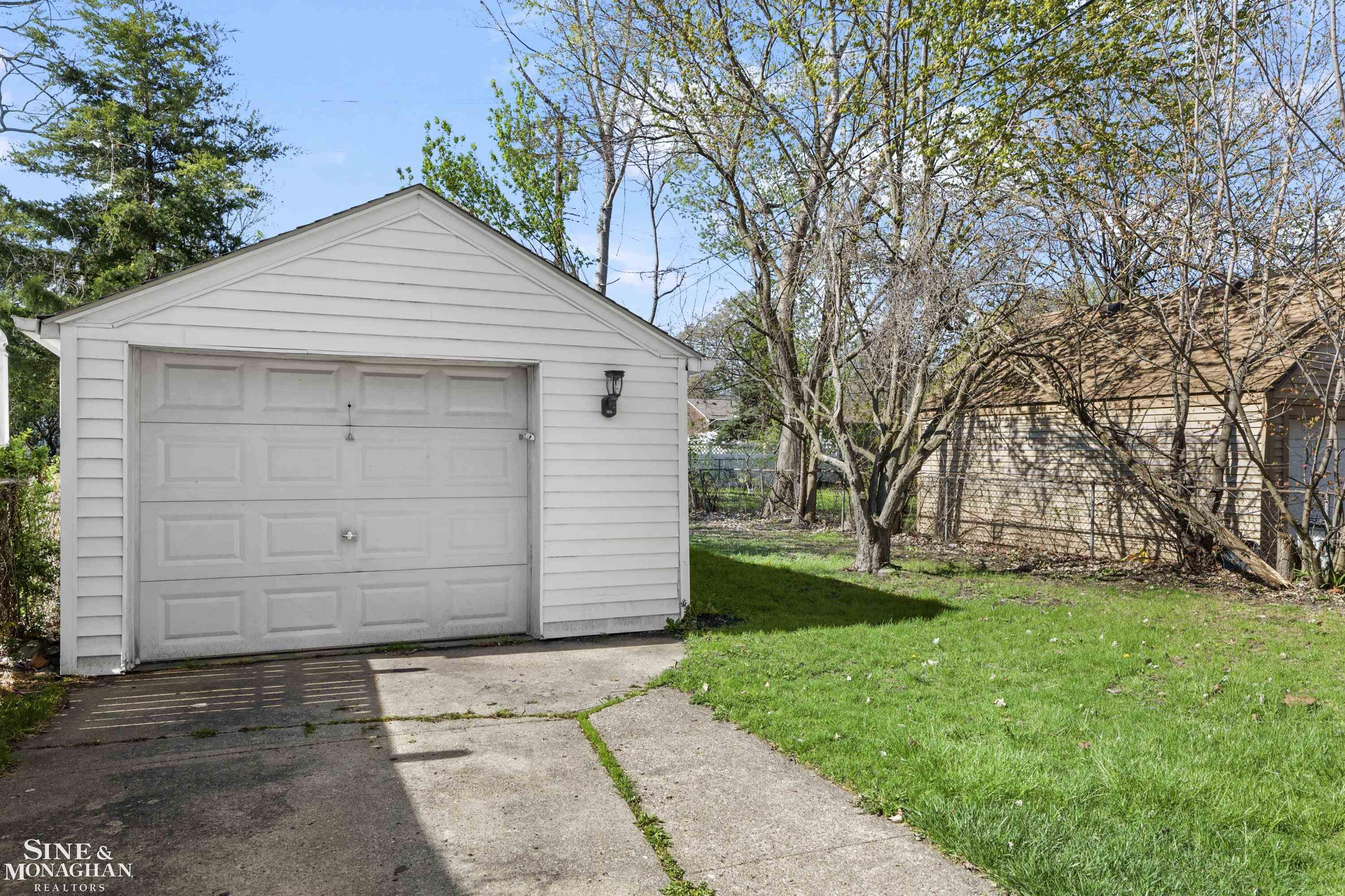 21734 Colony Street, Saint Clair Shores, MI 48080 — Photo 26