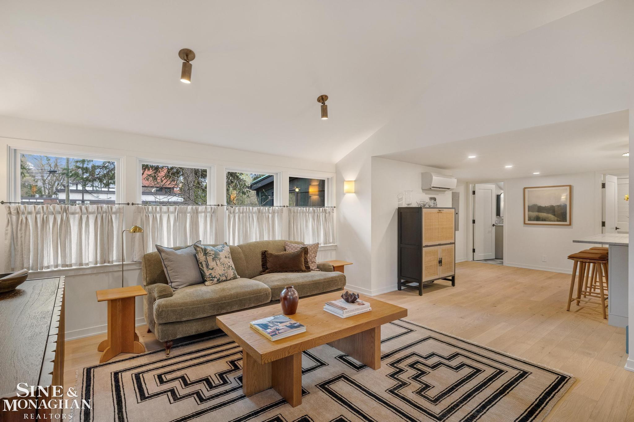 319 Beaupre Lane, Grosse Pointe Farms, MI 48236 — Photo 6