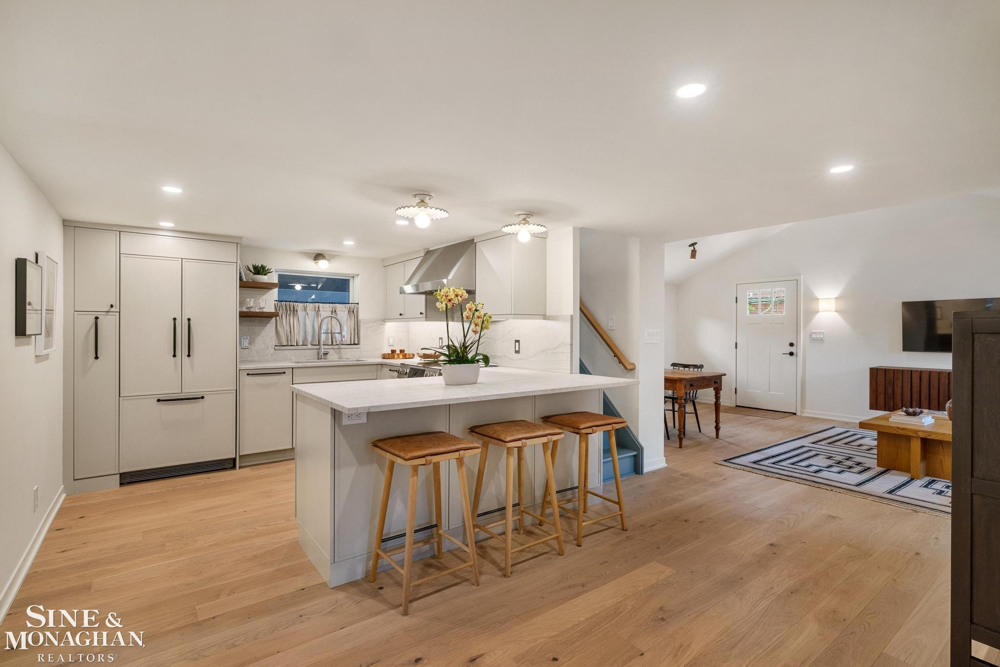319 Beaupre Lane, Grosse Pointe Farms, MI 48236 — Photo 10