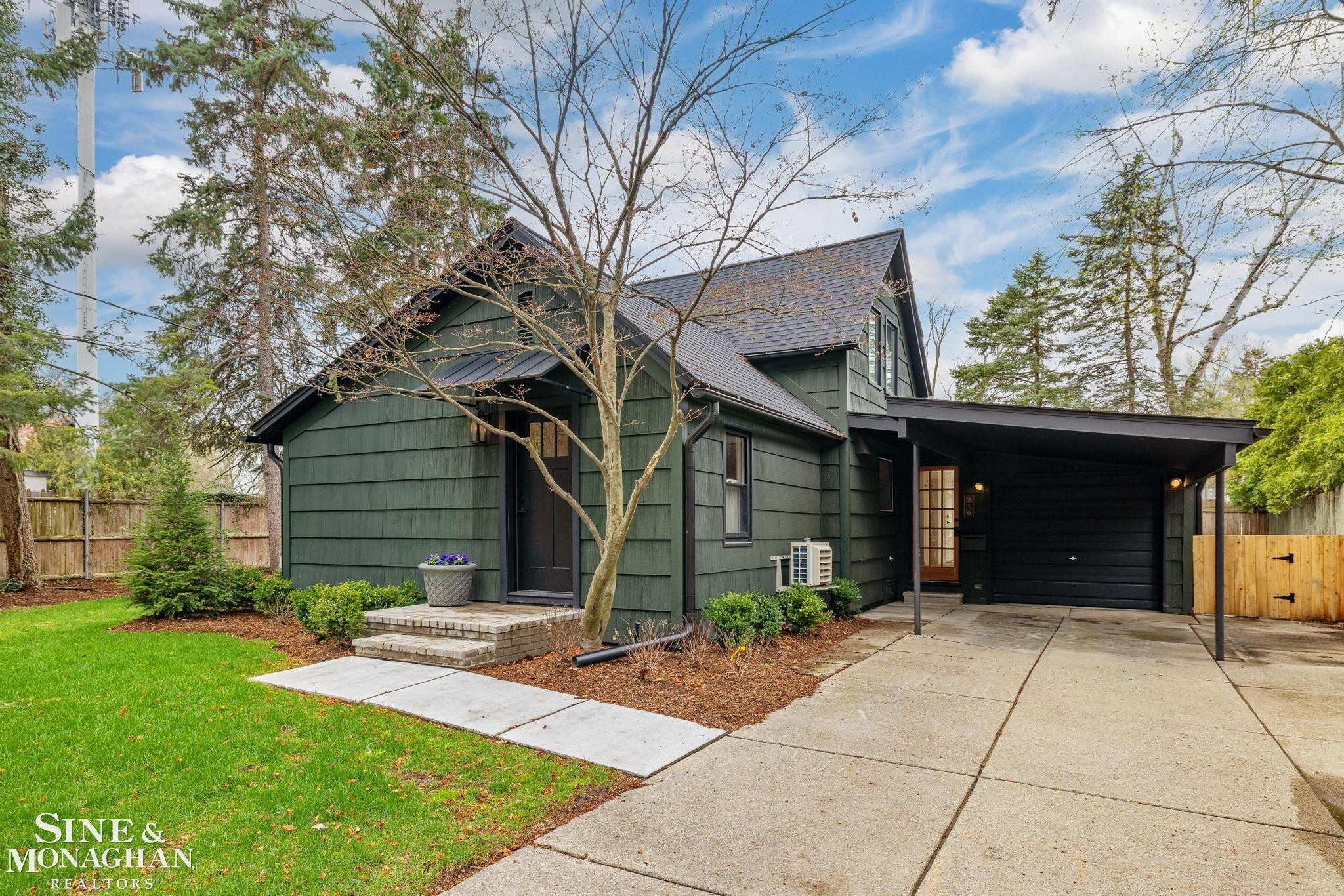 319 Beaupre Lane, Grosse Pointe Farms, MI 48236 — Photo 42