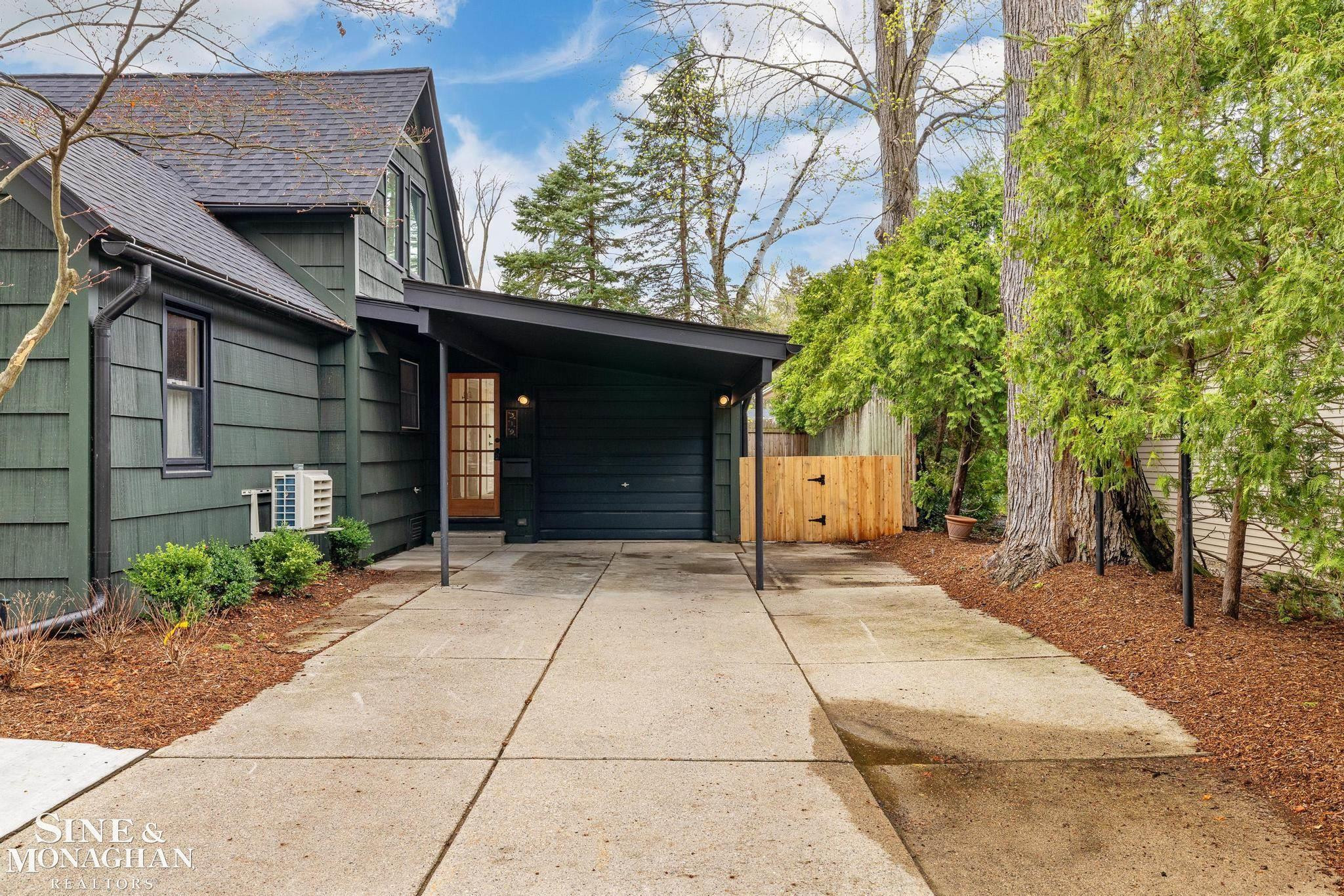 319 Beaupre Lane, Grosse Pointe Farms, MI 48236 — Photo 43