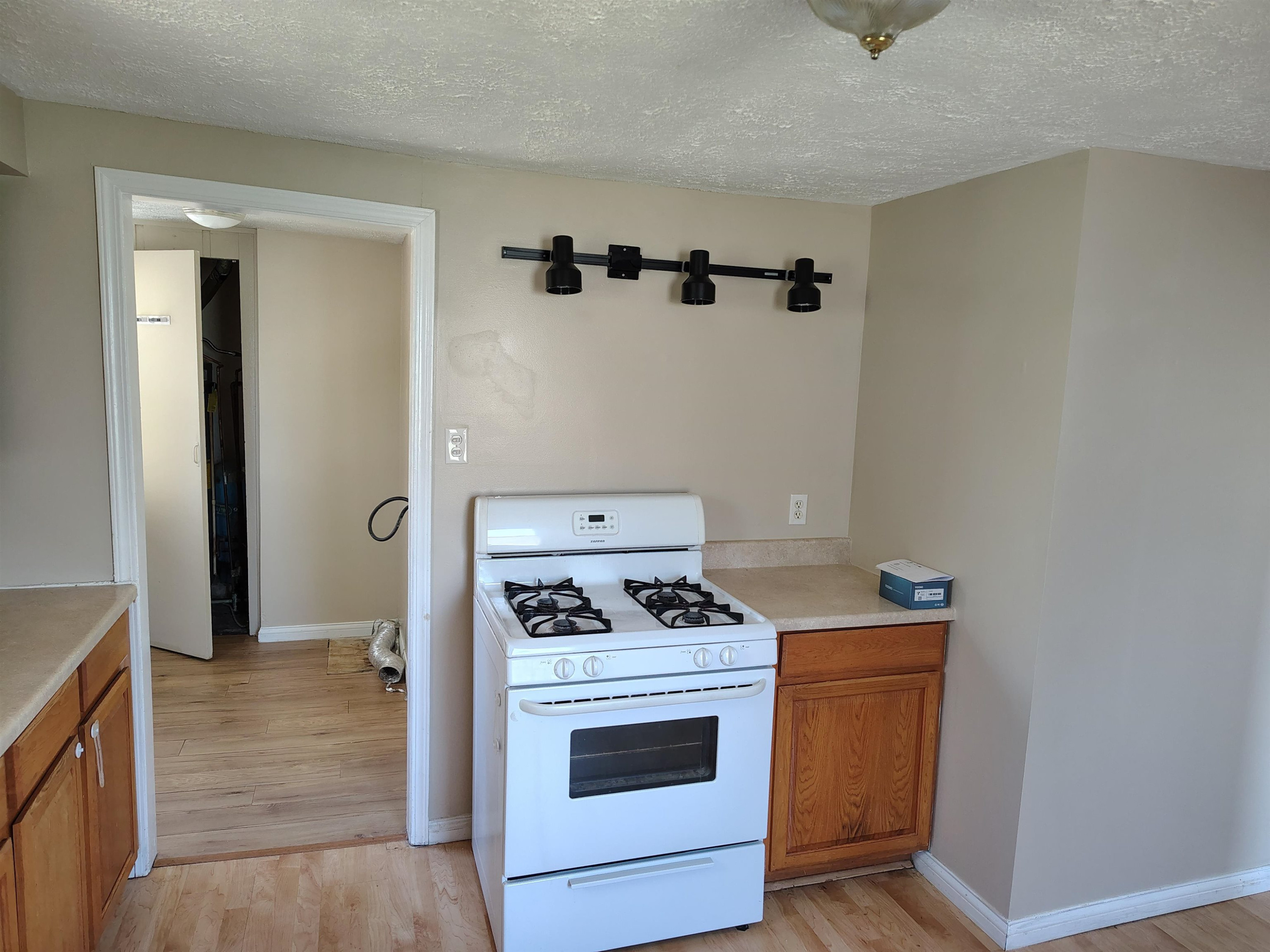 3129 Shaw Street, Burton, MI 48519 — Photo 5