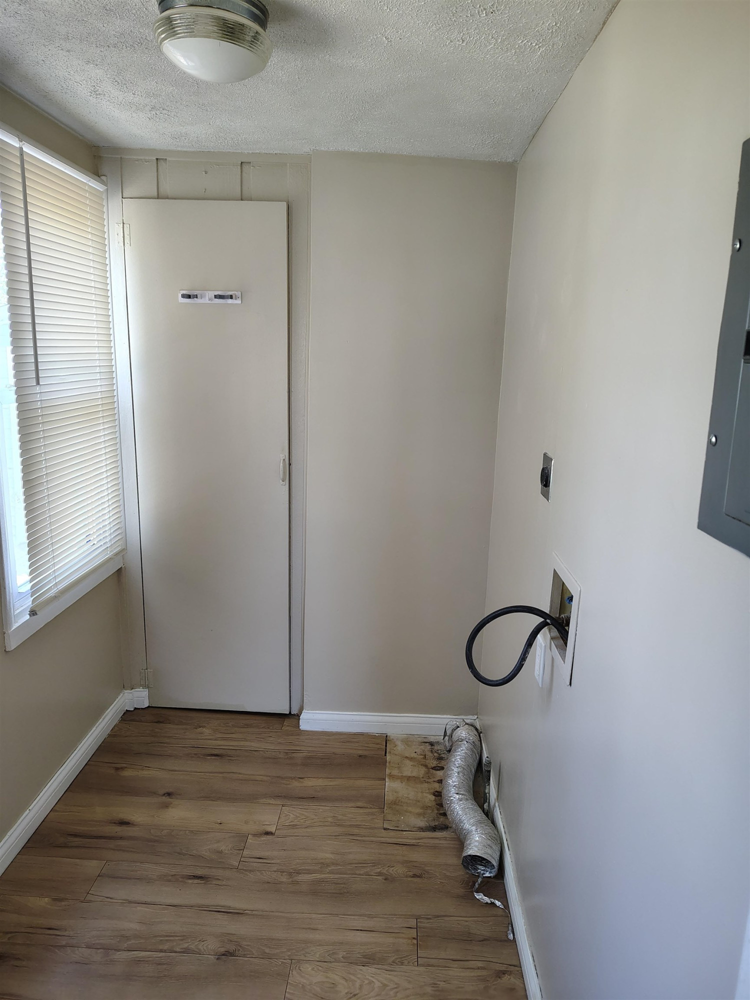 3129 Shaw Street, Burton, MI 48519 — Photo 10