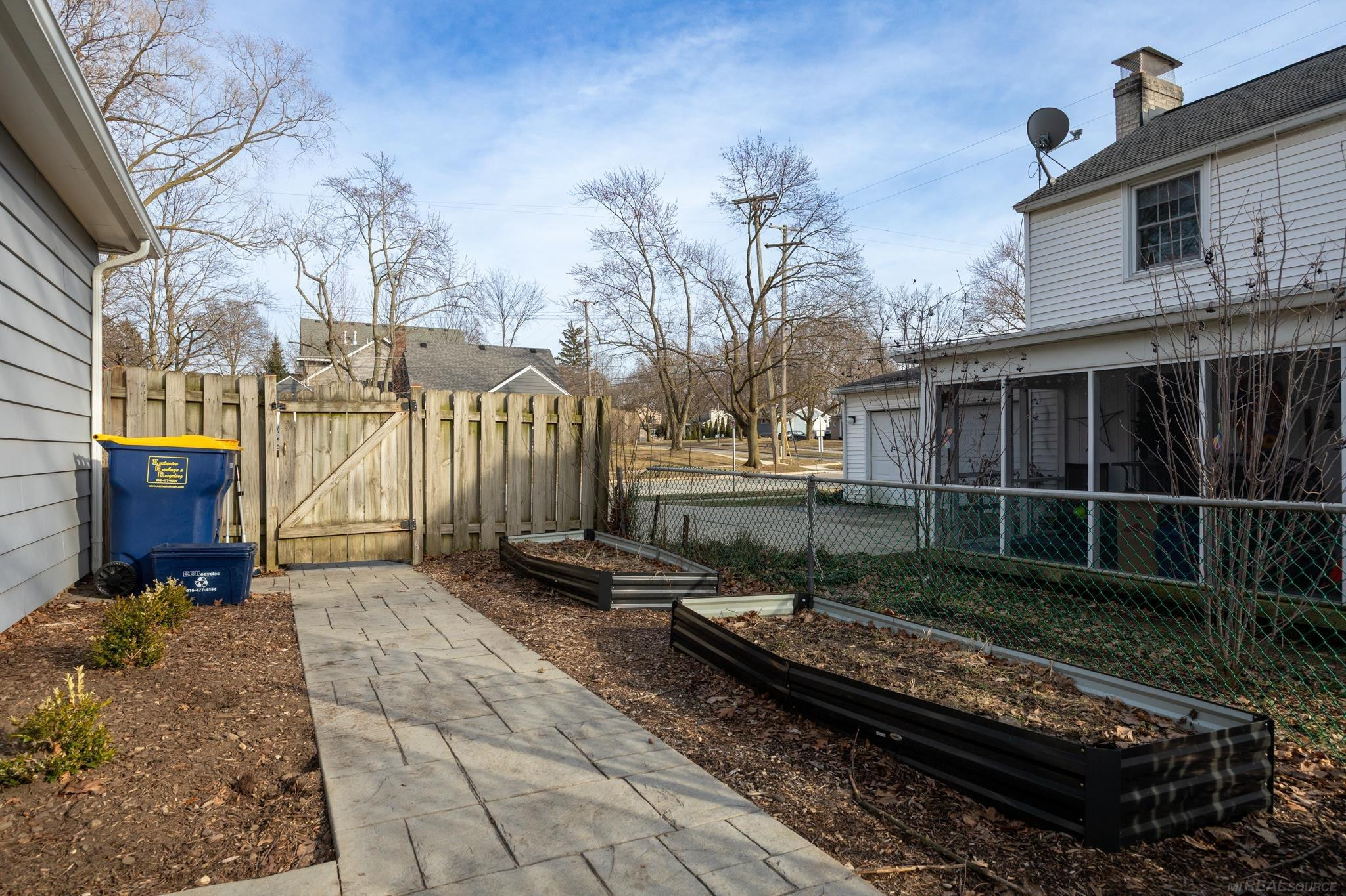 1155 Lake Grove Avenue, Grand Rapids, MI 49506 — Photo 35
