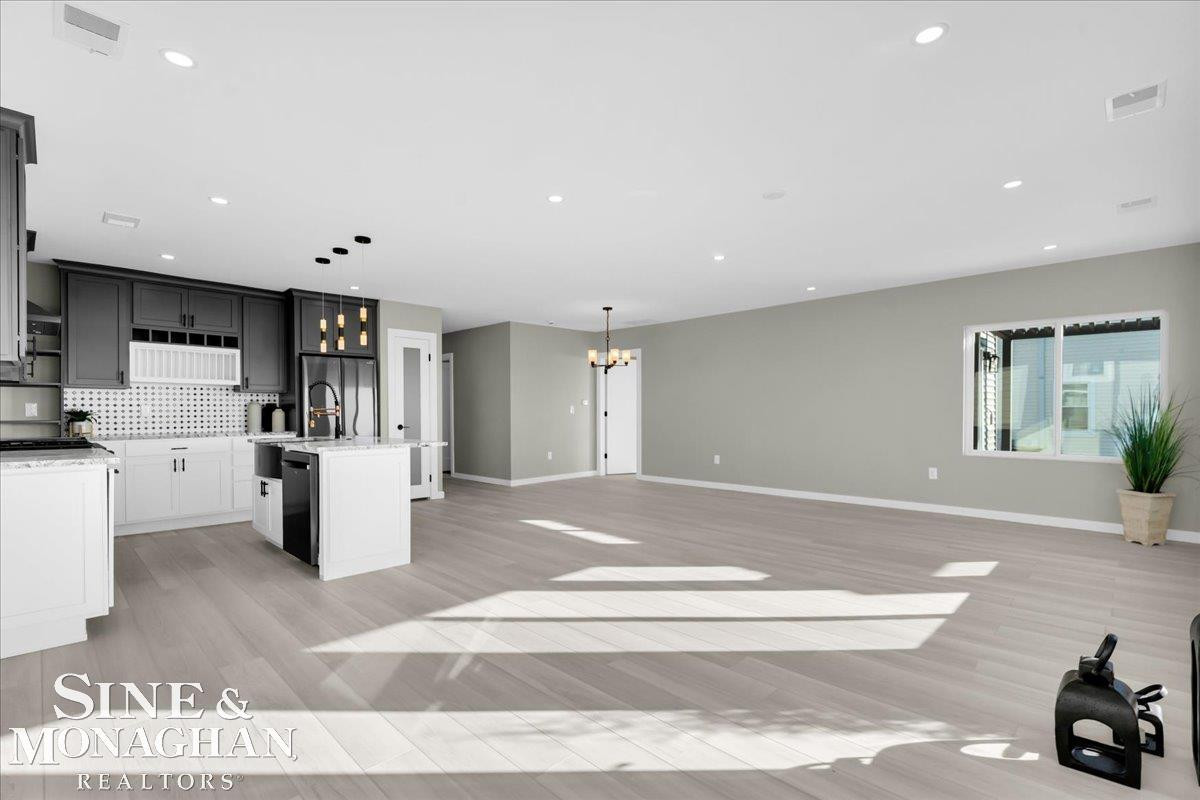 47050 Land Street, Chesterfield, MI 48047 — Photo 10