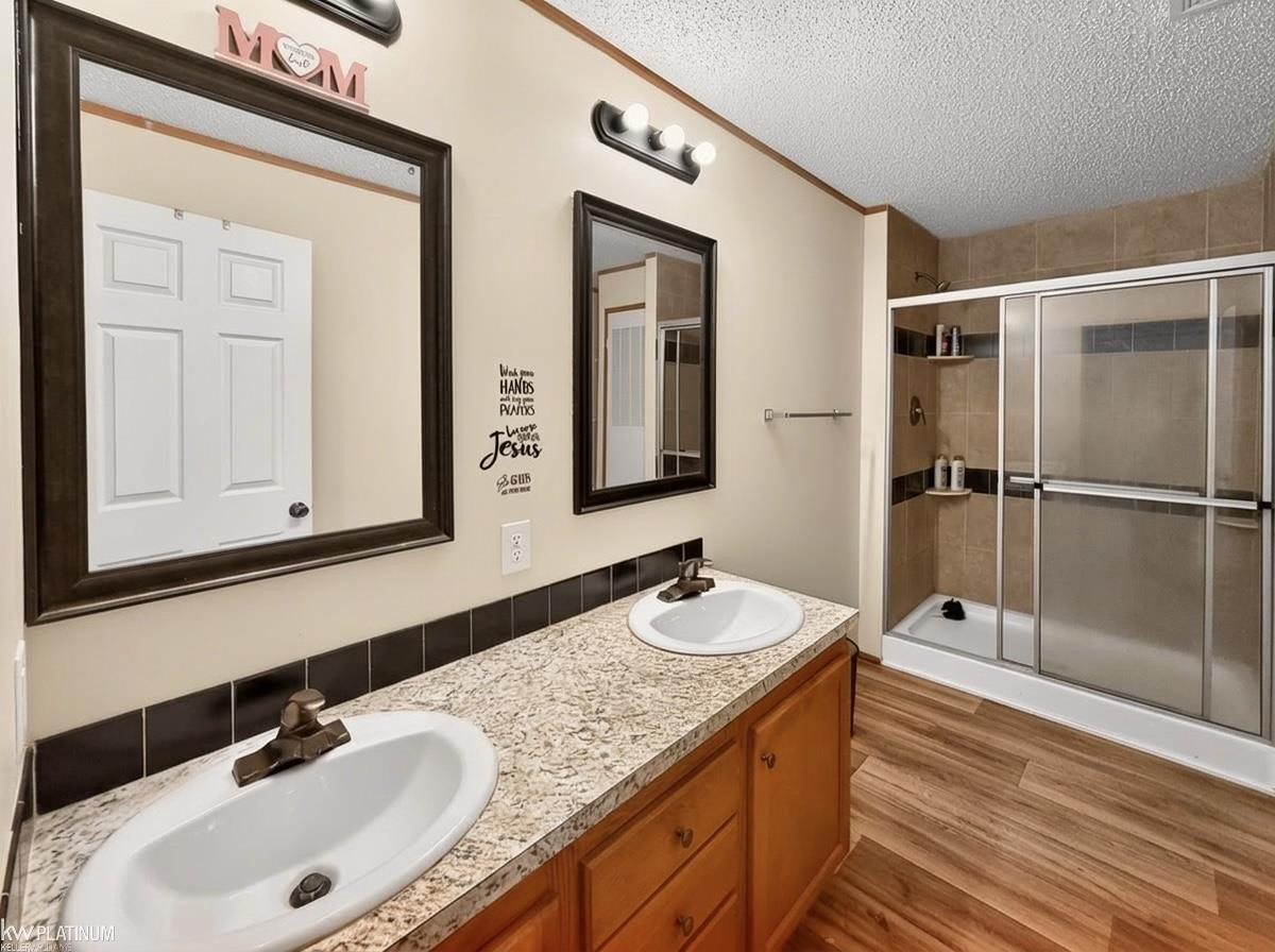 49982 Pennbrook Court, Shelby Twp, MI 48317 — Photo 15
