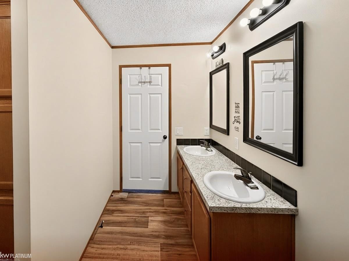 49982 Pennbrook Court, Shelby Twp, MI 48317 — Photo 17