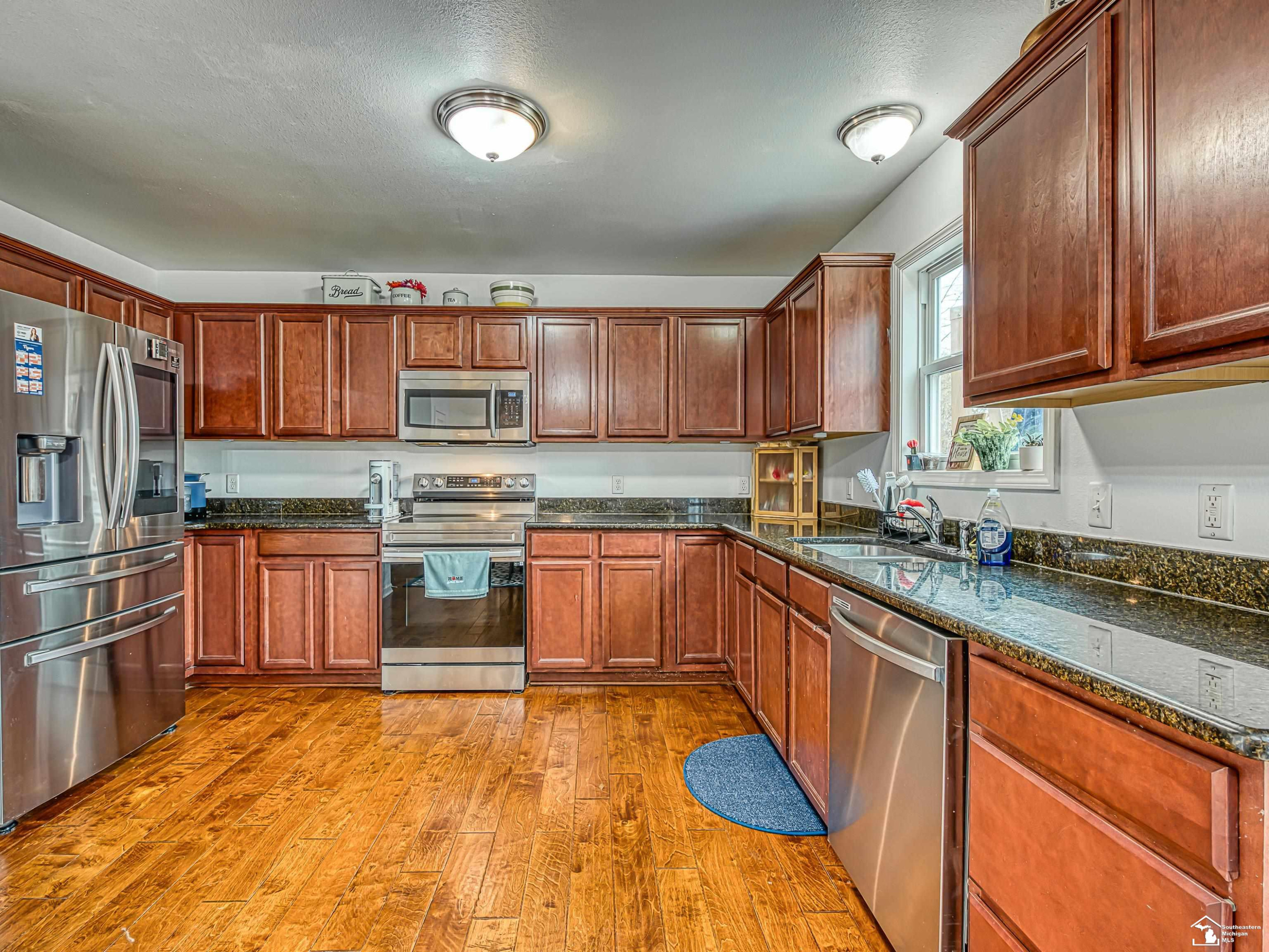 736 Grand Oak Drive, Temperance, MI 48182 — Photo 13