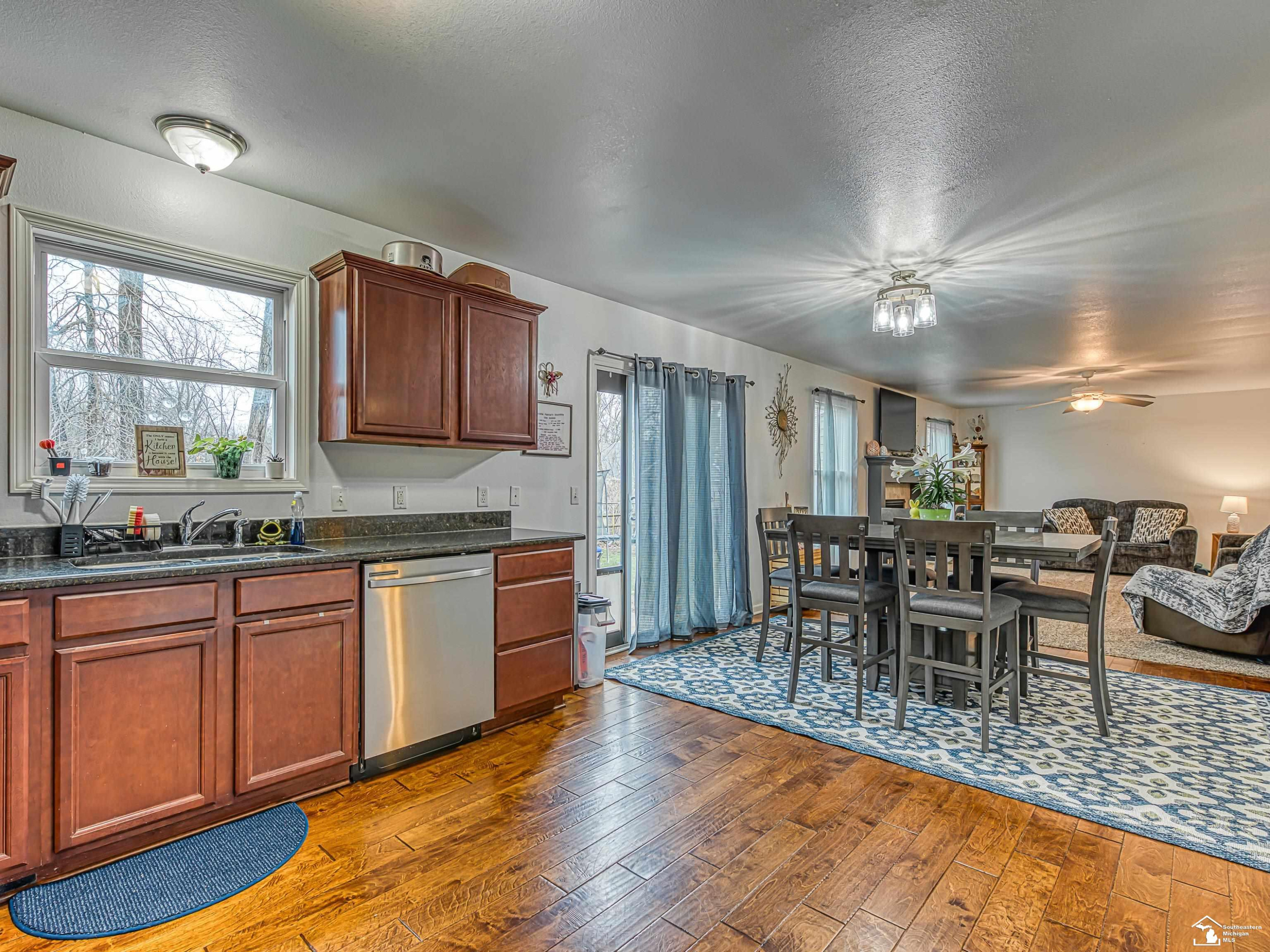 736 Grand Oak Drive, Temperance, MI 48182 — Photo 14