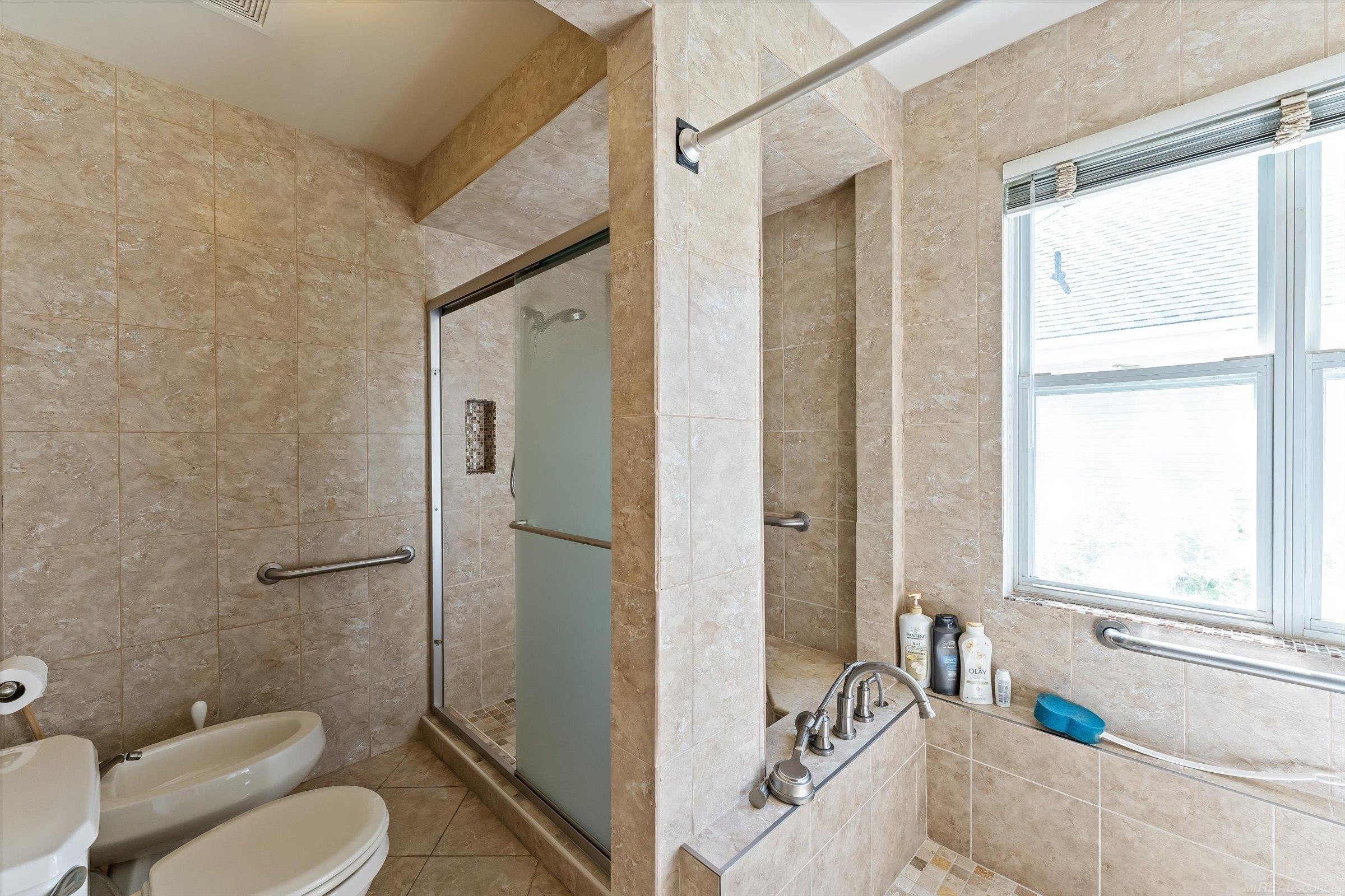 485 Cherry Grove Lane, MI 48390 — Photo 18