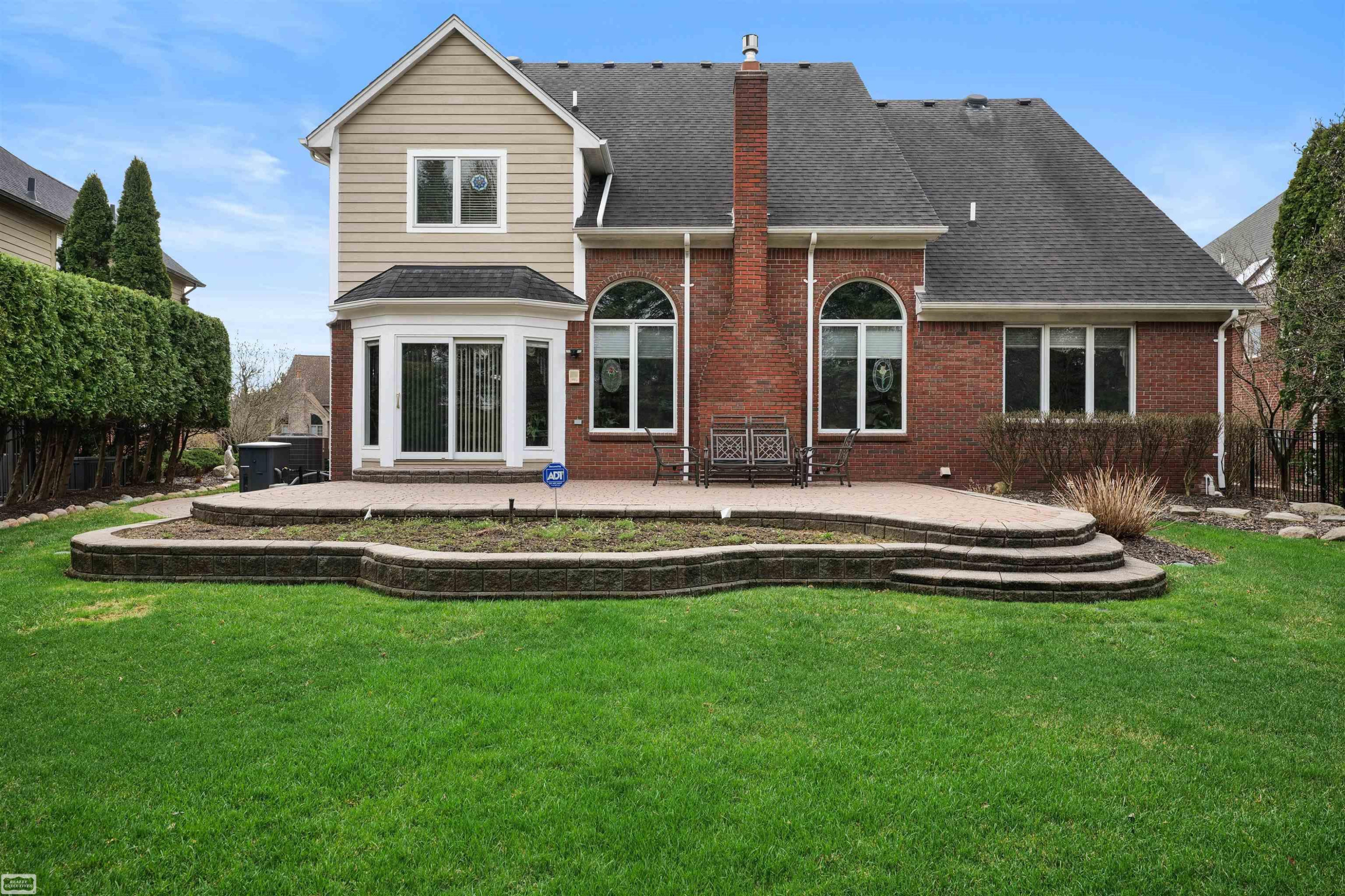 20316 Huron Dr. Drive, Clinton Twp, MI 48038 — Photo 5