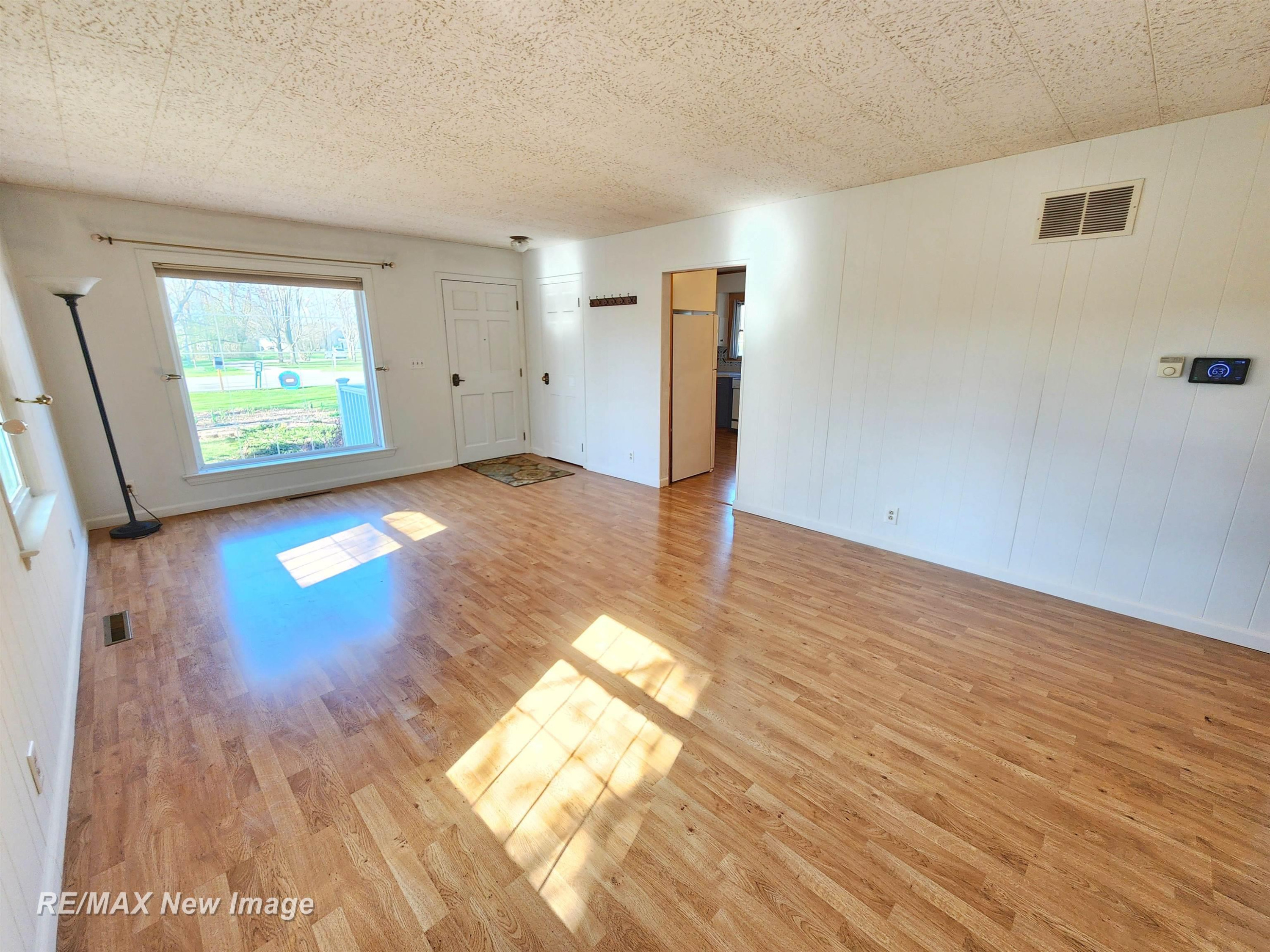2067 W Midland Road, Auburn, MI 48611 — Photo 10