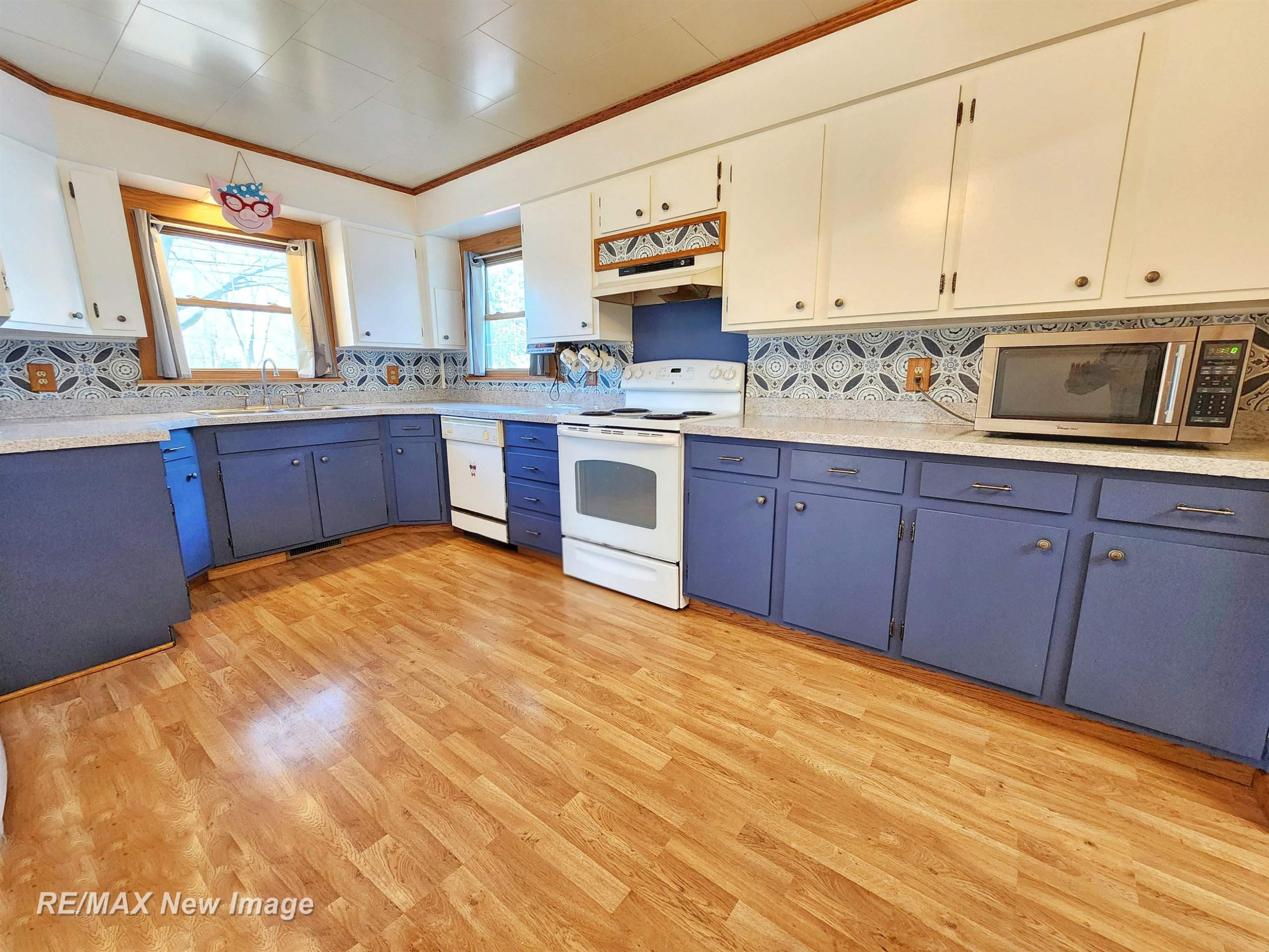 2067 W Midland Road, Auburn, MI 48611 — Photo 11