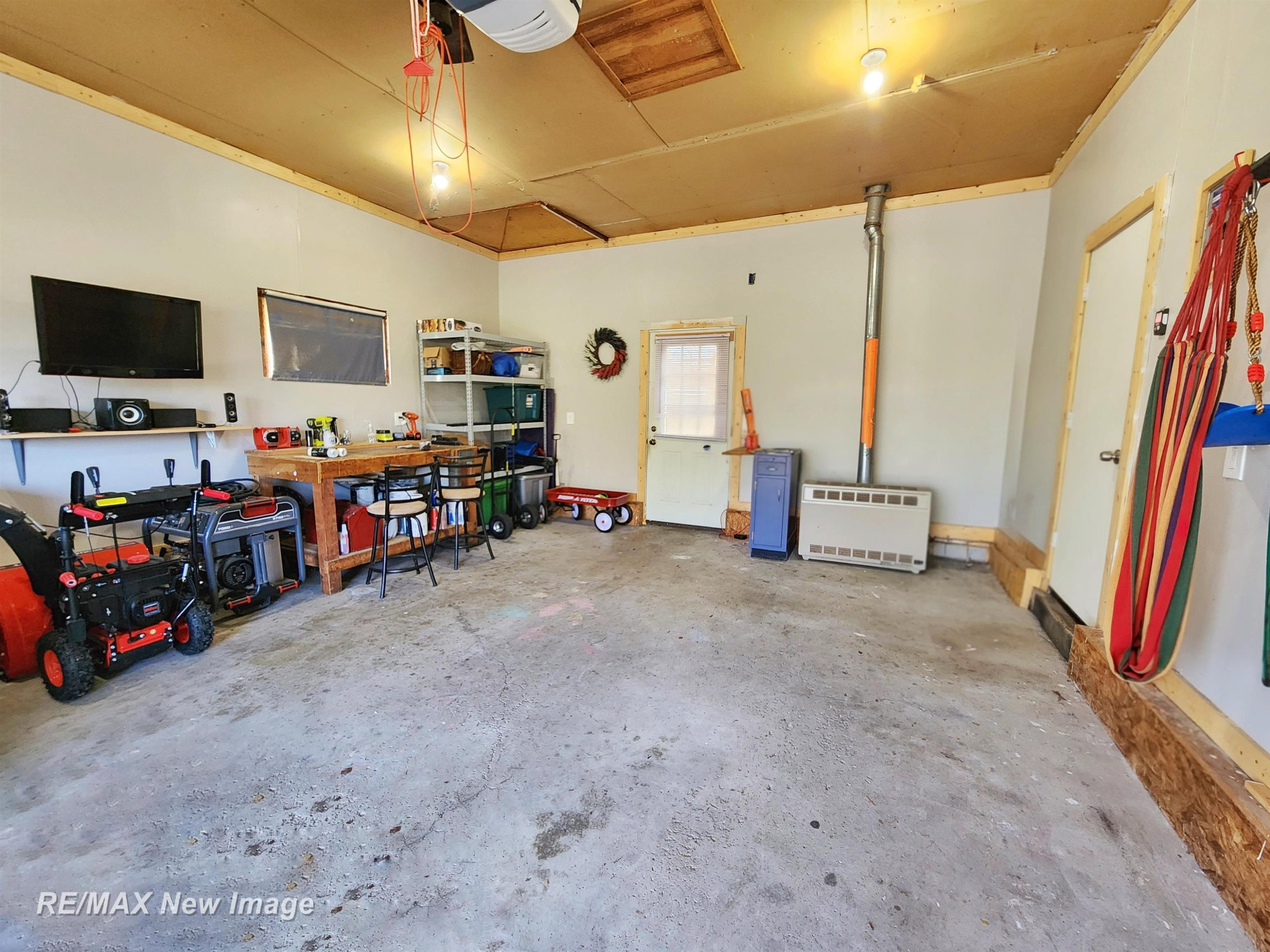 2067 W Midland Road, Auburn, MI 48611 — Photo 33