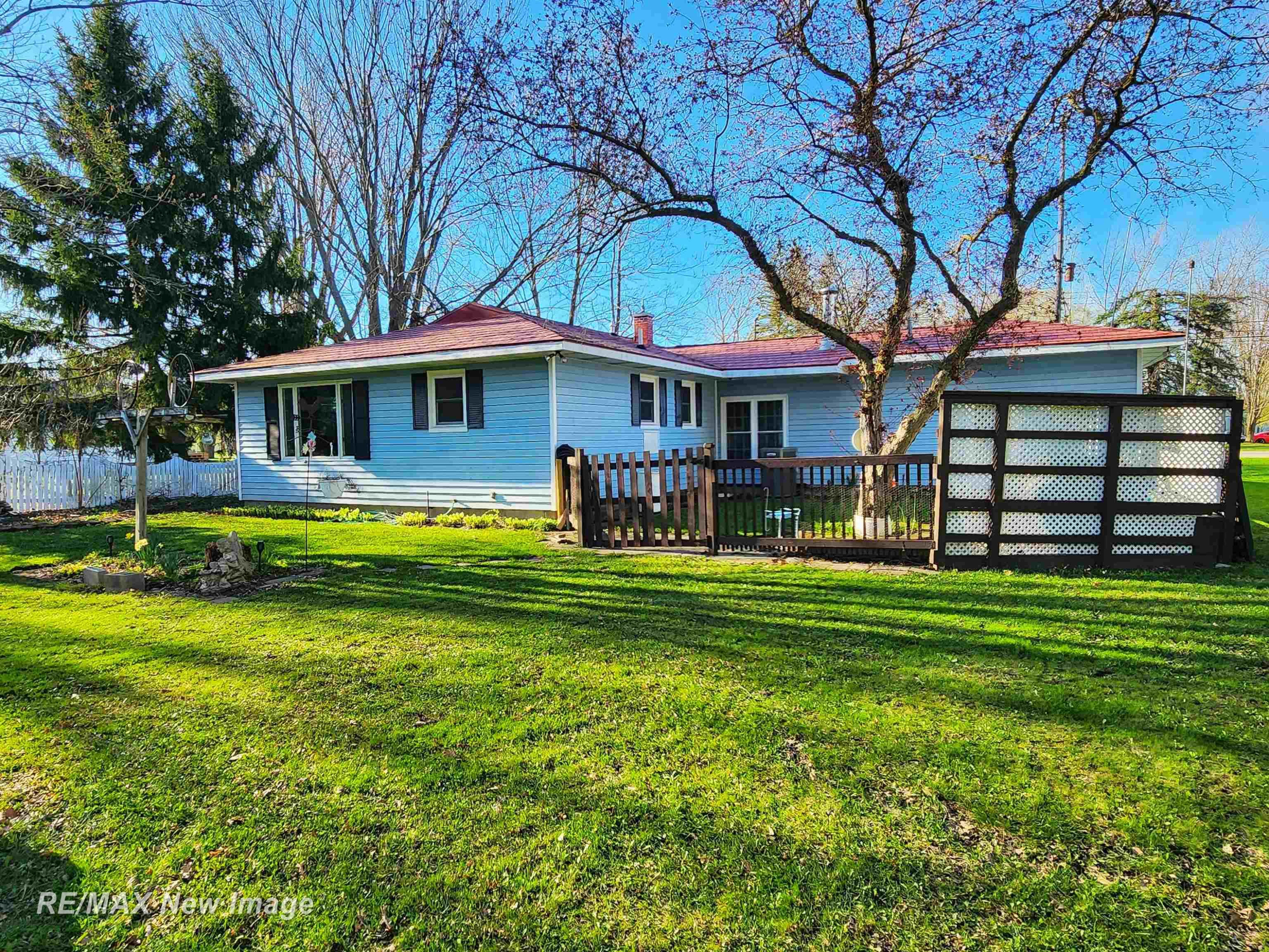 2067 W Midland Road, Auburn, MI 48611 — Photo 35