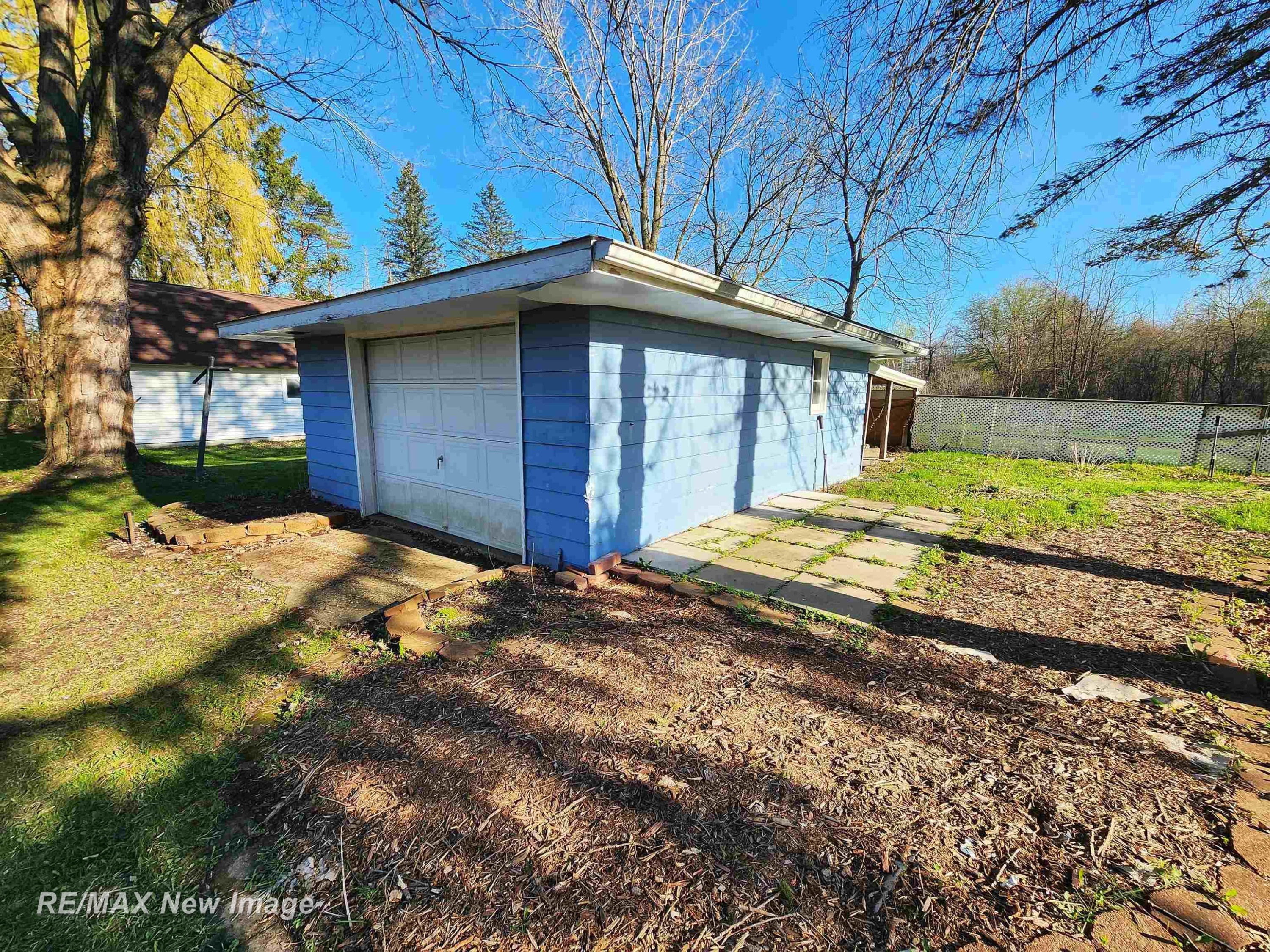 2067 W Midland Road, Auburn, MI 48611 — Photo 38