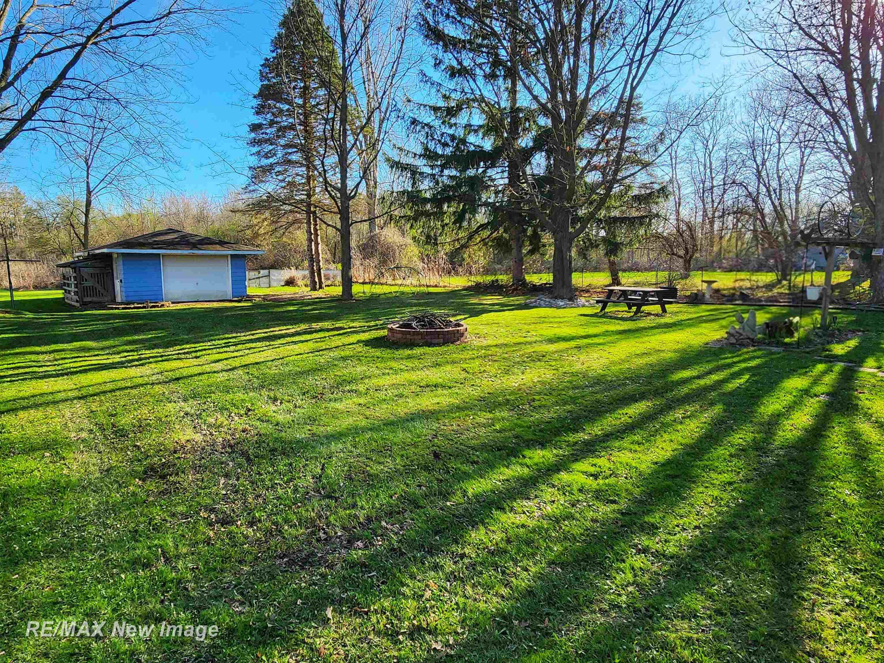 2067 W Midland Road, Auburn, MI 48611 — Photo 41