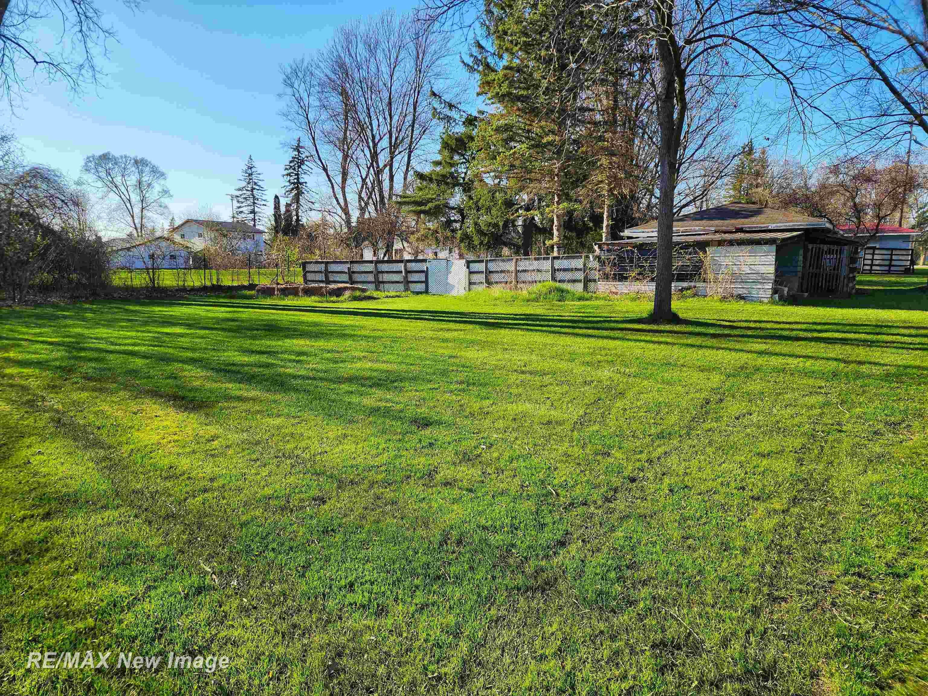 2067 W Midland Road, Auburn, MI 48611 — Photo 42